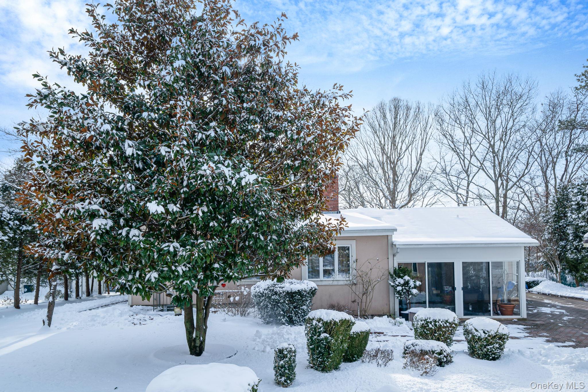 3 Huron Road, Shirley, NY 11967