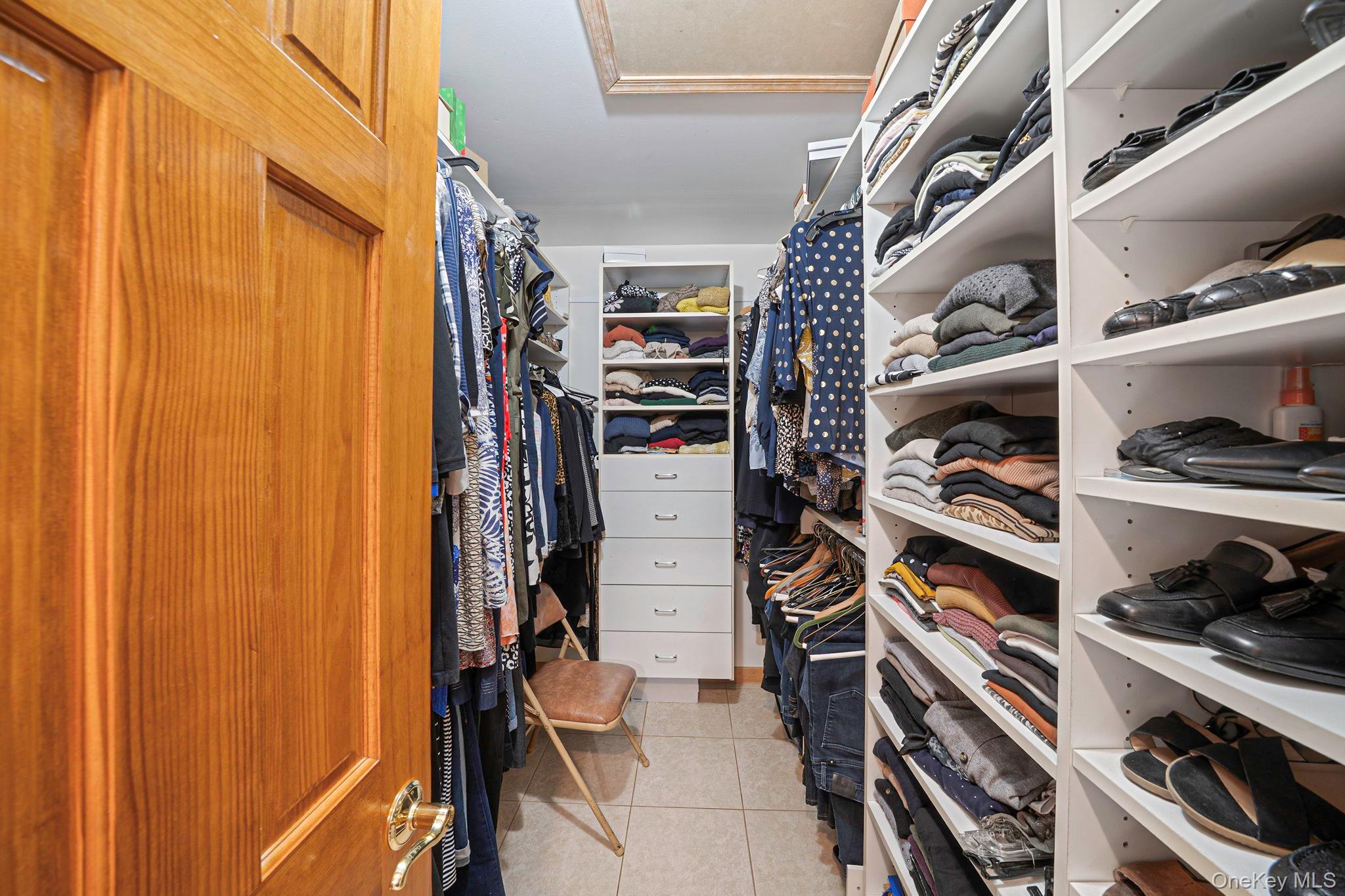 3 Huron Road, Shirley, NY 11967