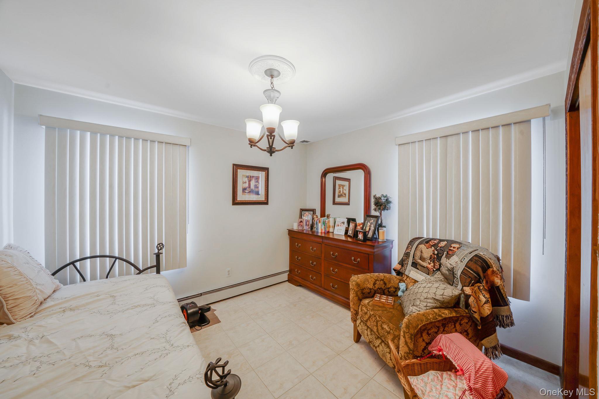 3 Huron Road, Shirley, NY 11967