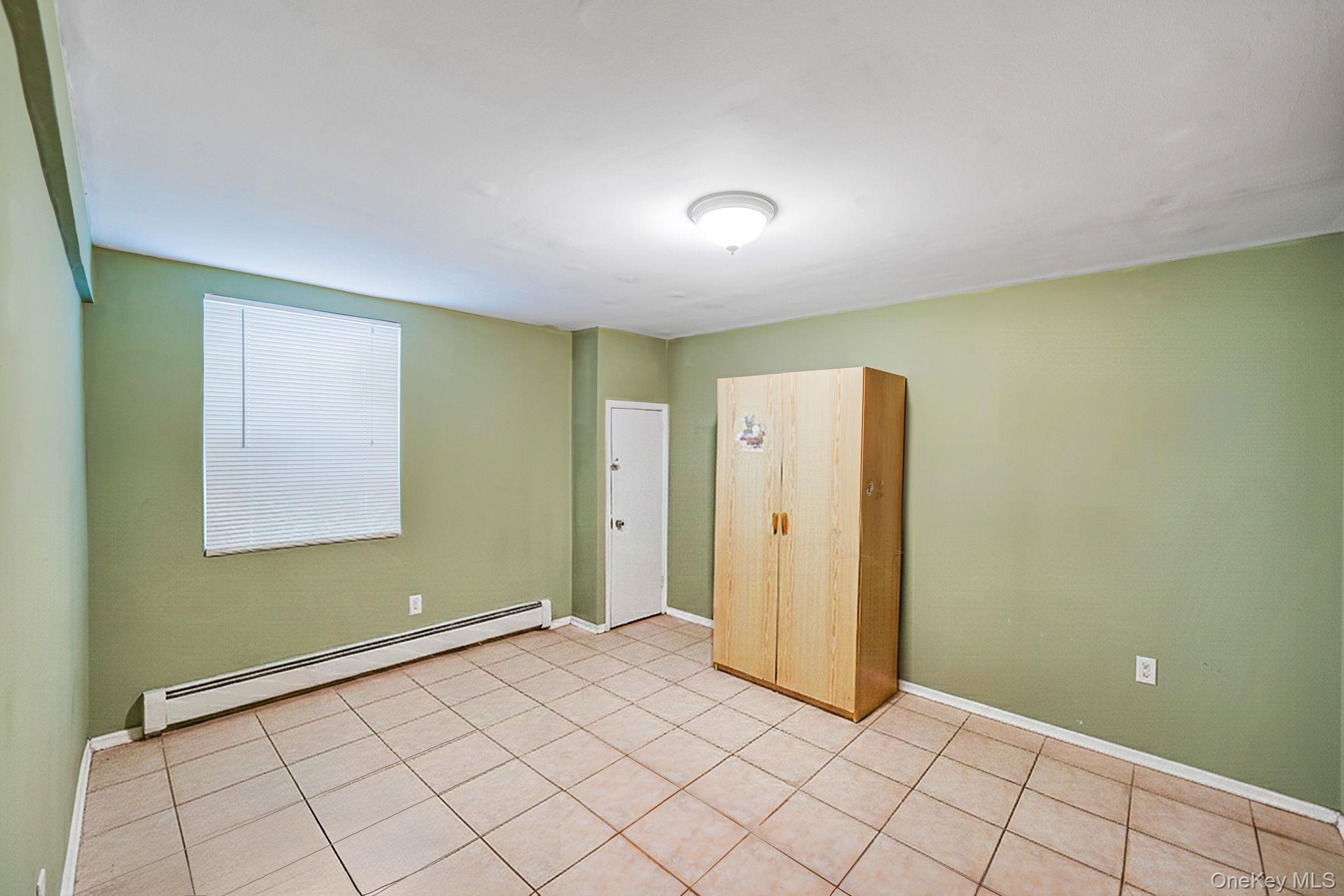 3 Huron Road, Shirley, NY 11967