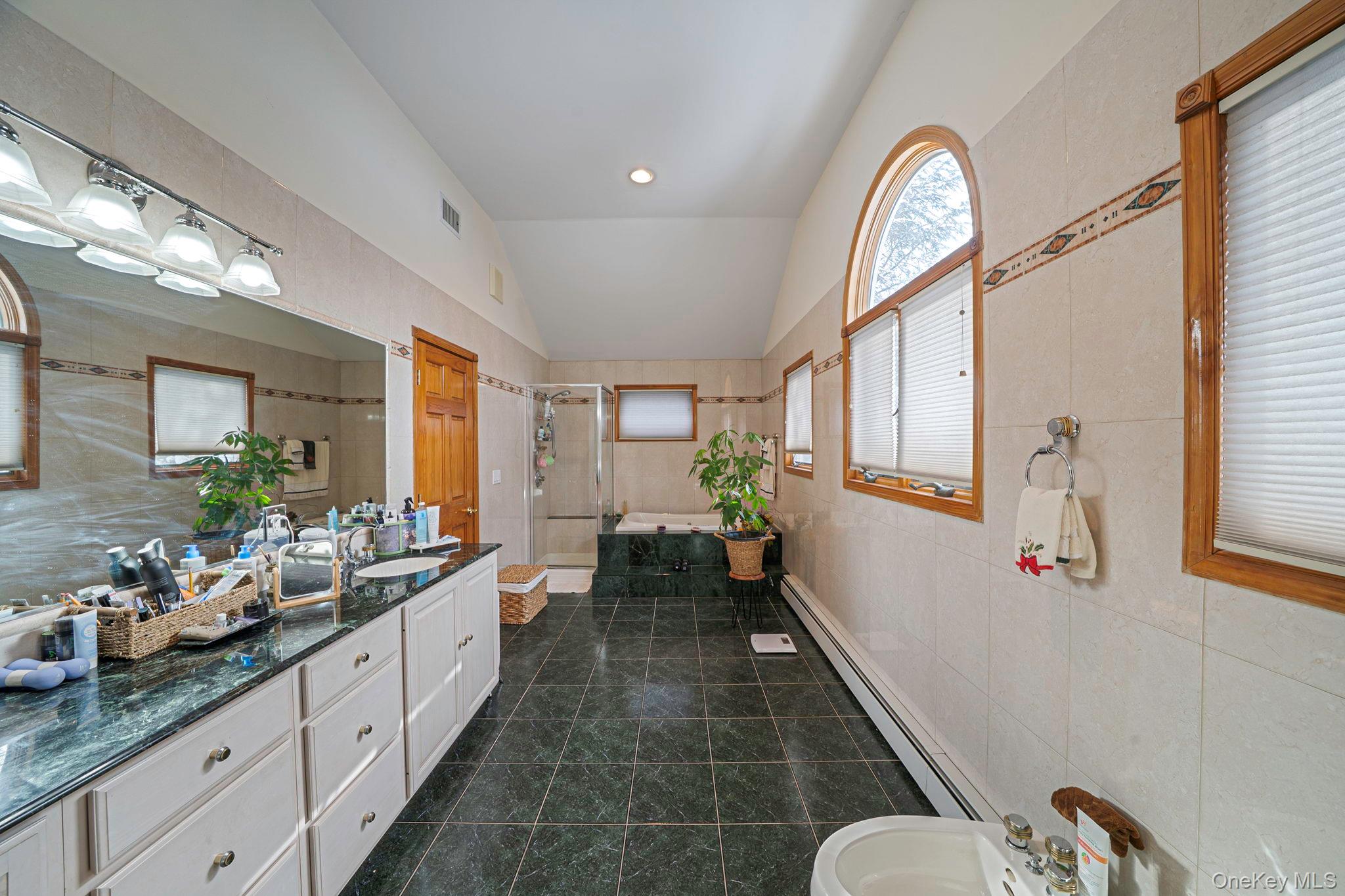 3 Huron Road, Shirley, NY 11967