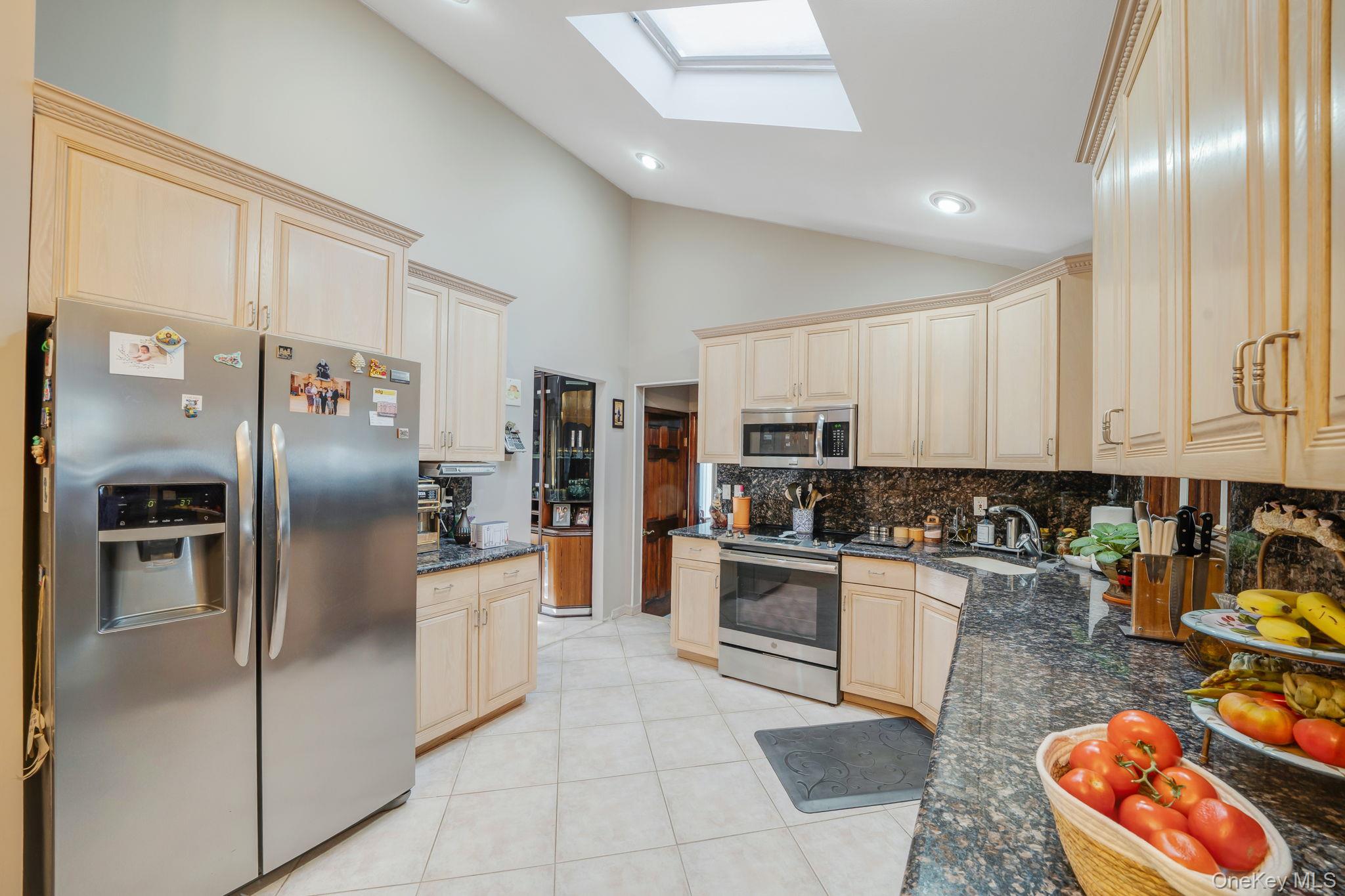 3 Huron Road, Shirley, NY 11967