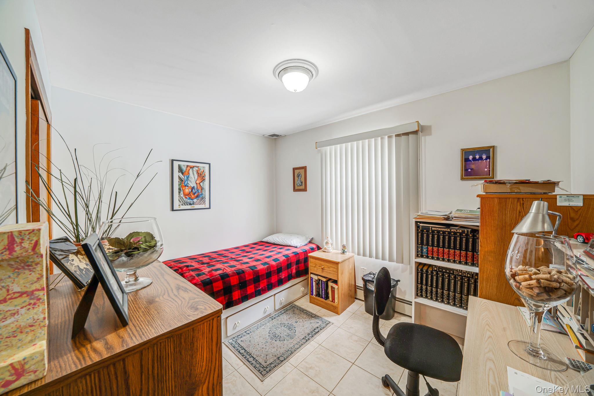 3 Huron Road, Shirley, NY 11967