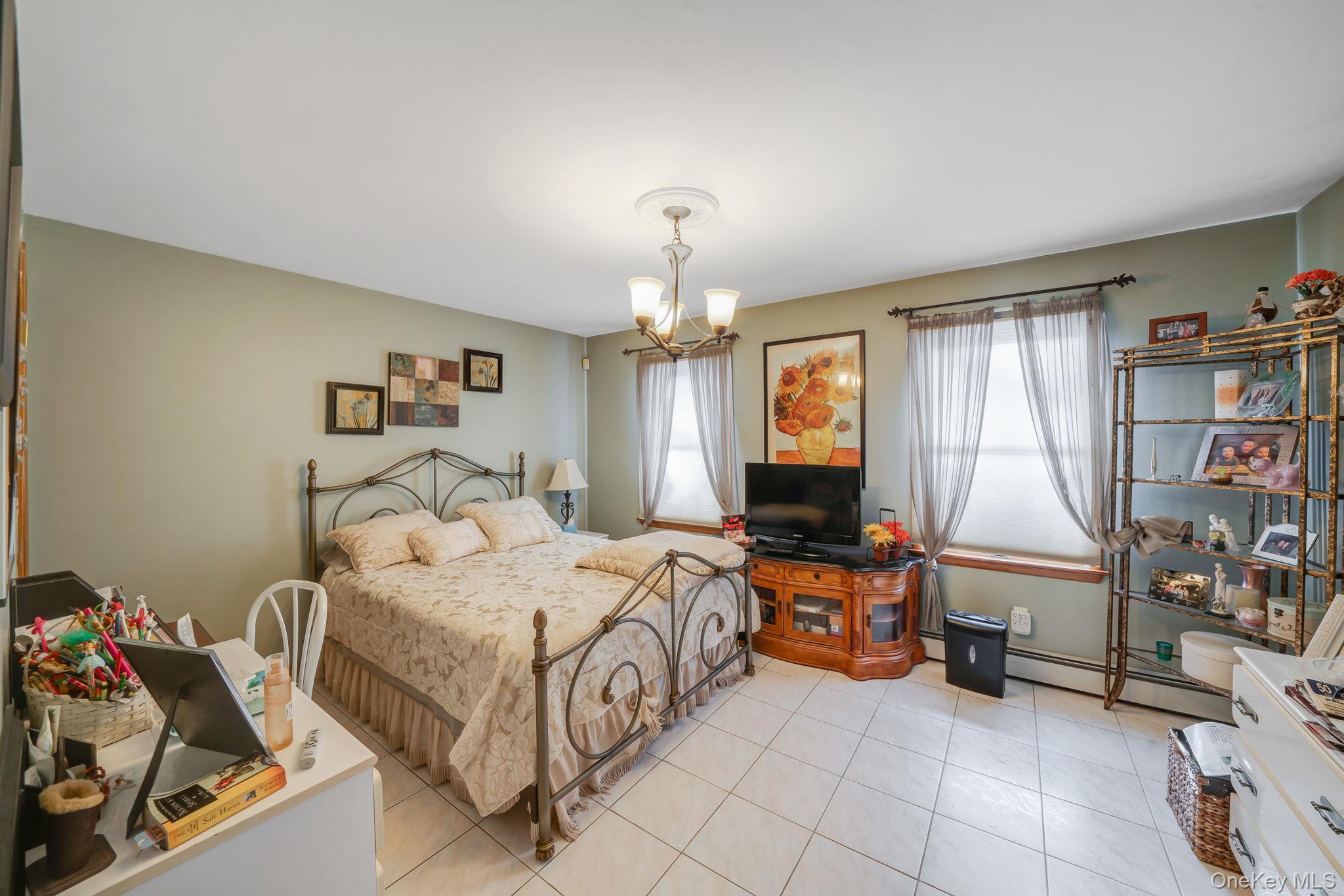 3 Huron Road, Shirley, NY 11967