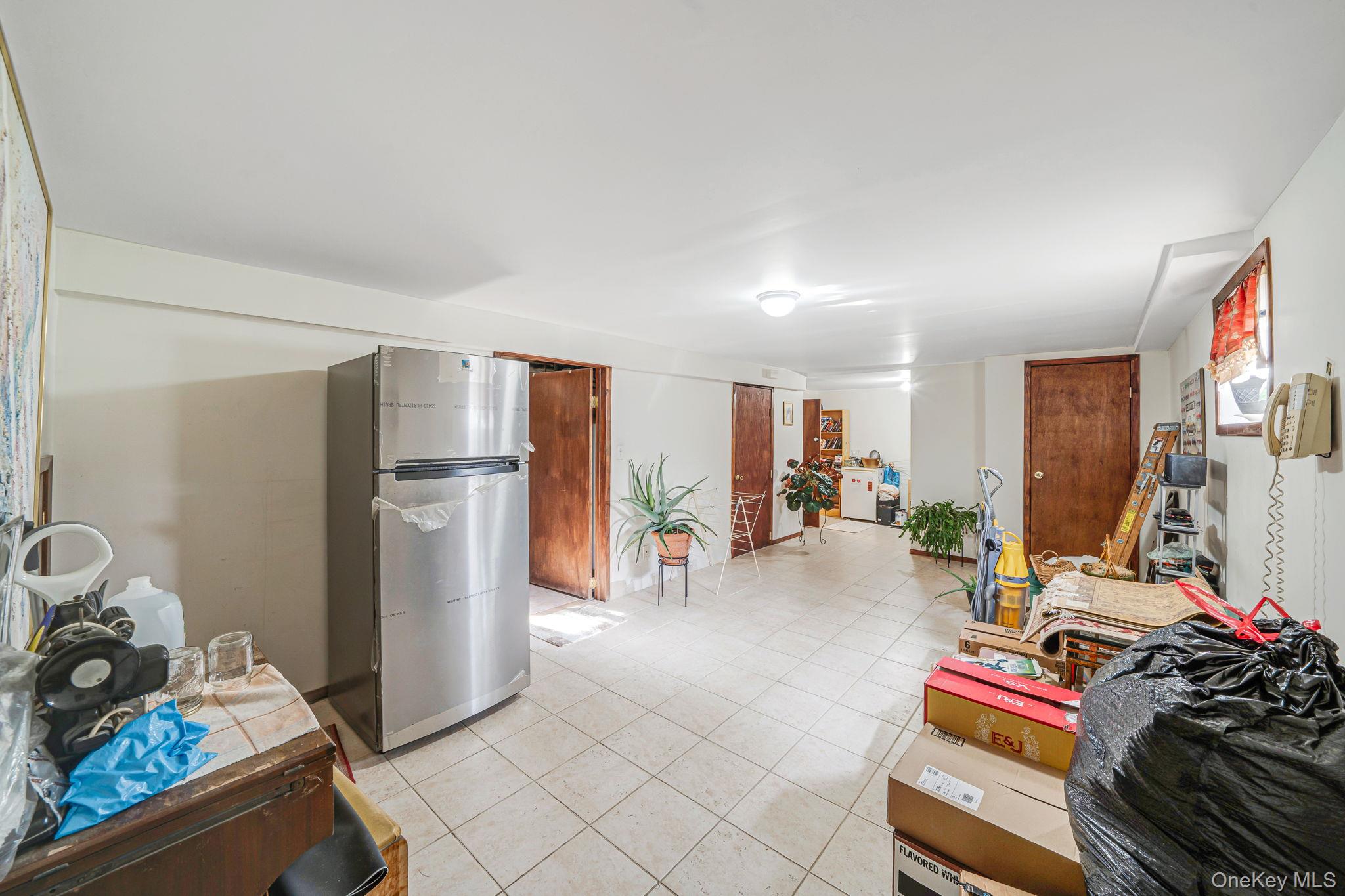 3 Huron Road, Shirley, NY 11967