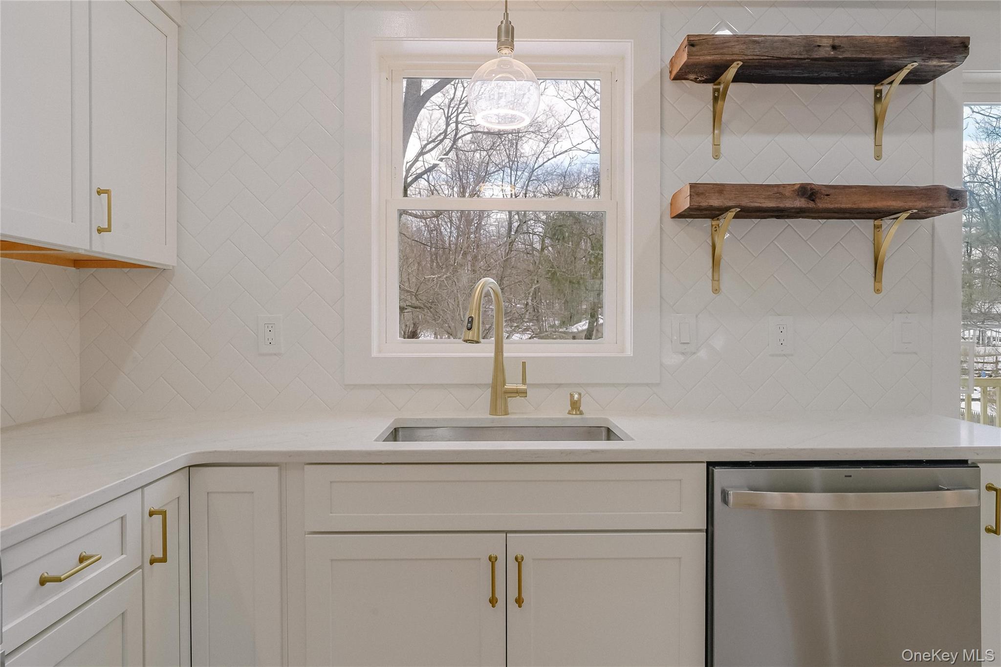 17 Maple Street, Glenham, NY 12508