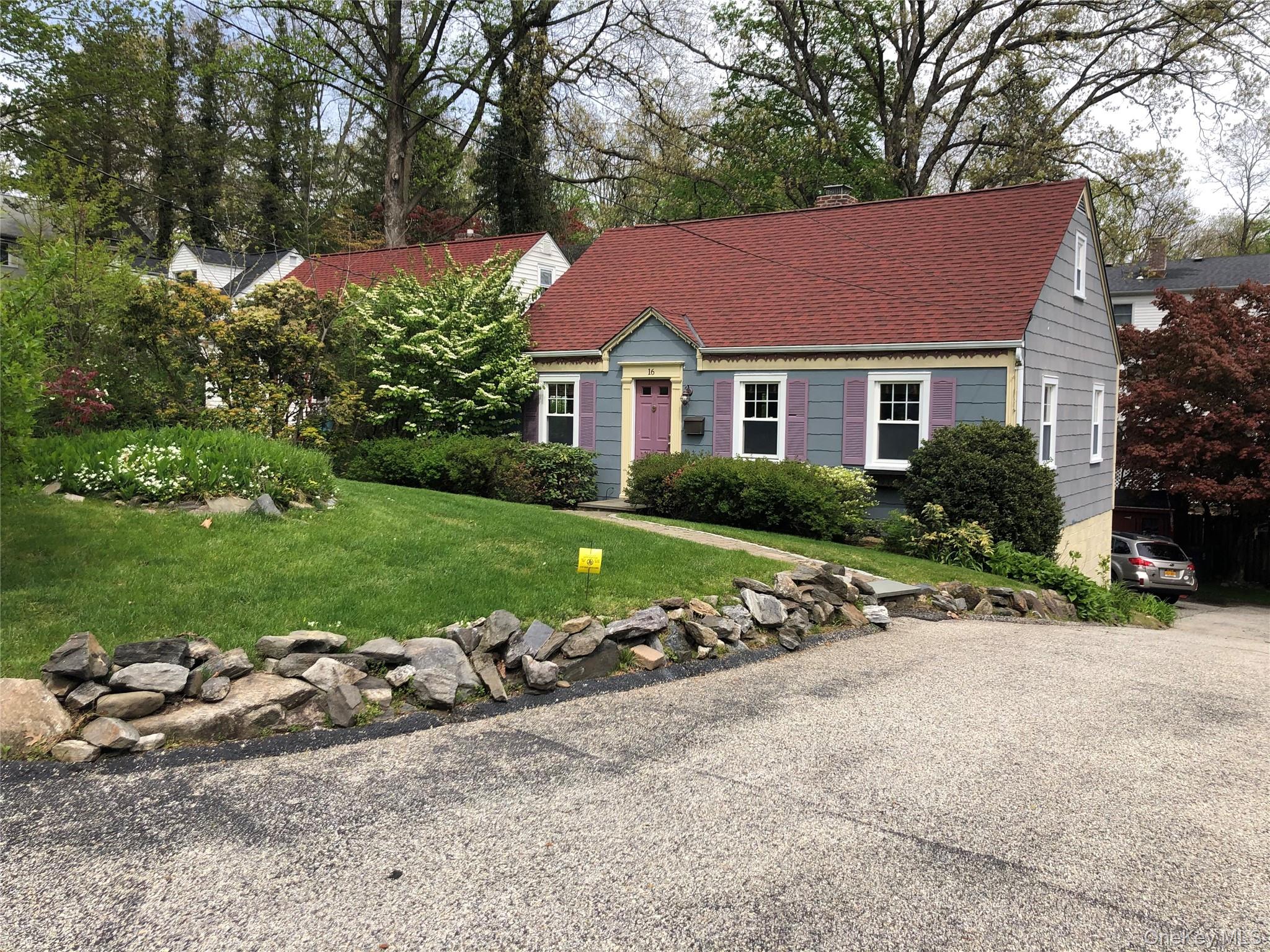 16 Southminster Drive, White Plains, NY 10604