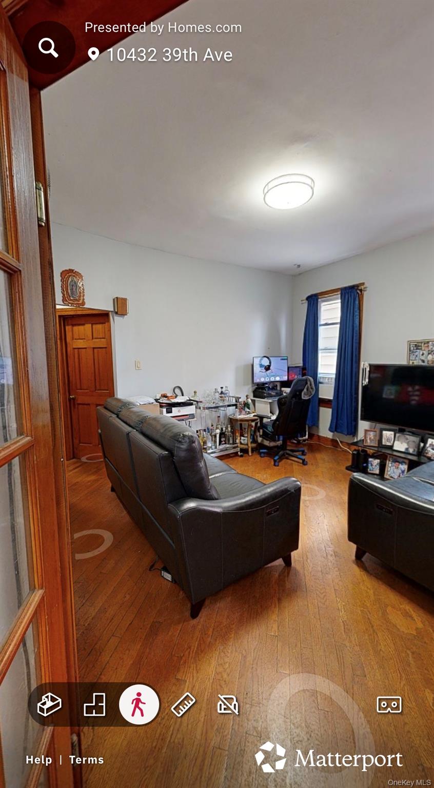 10432 39th Avenue, Corona, NY 11368