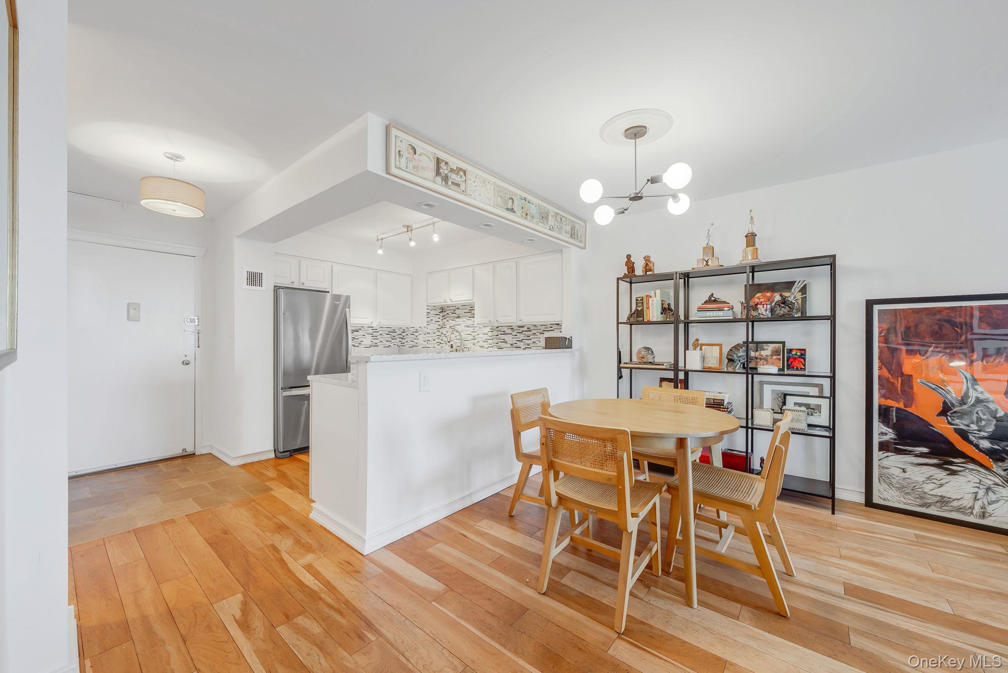 360 Shore Road # 3H, Long Beach, NY 11561