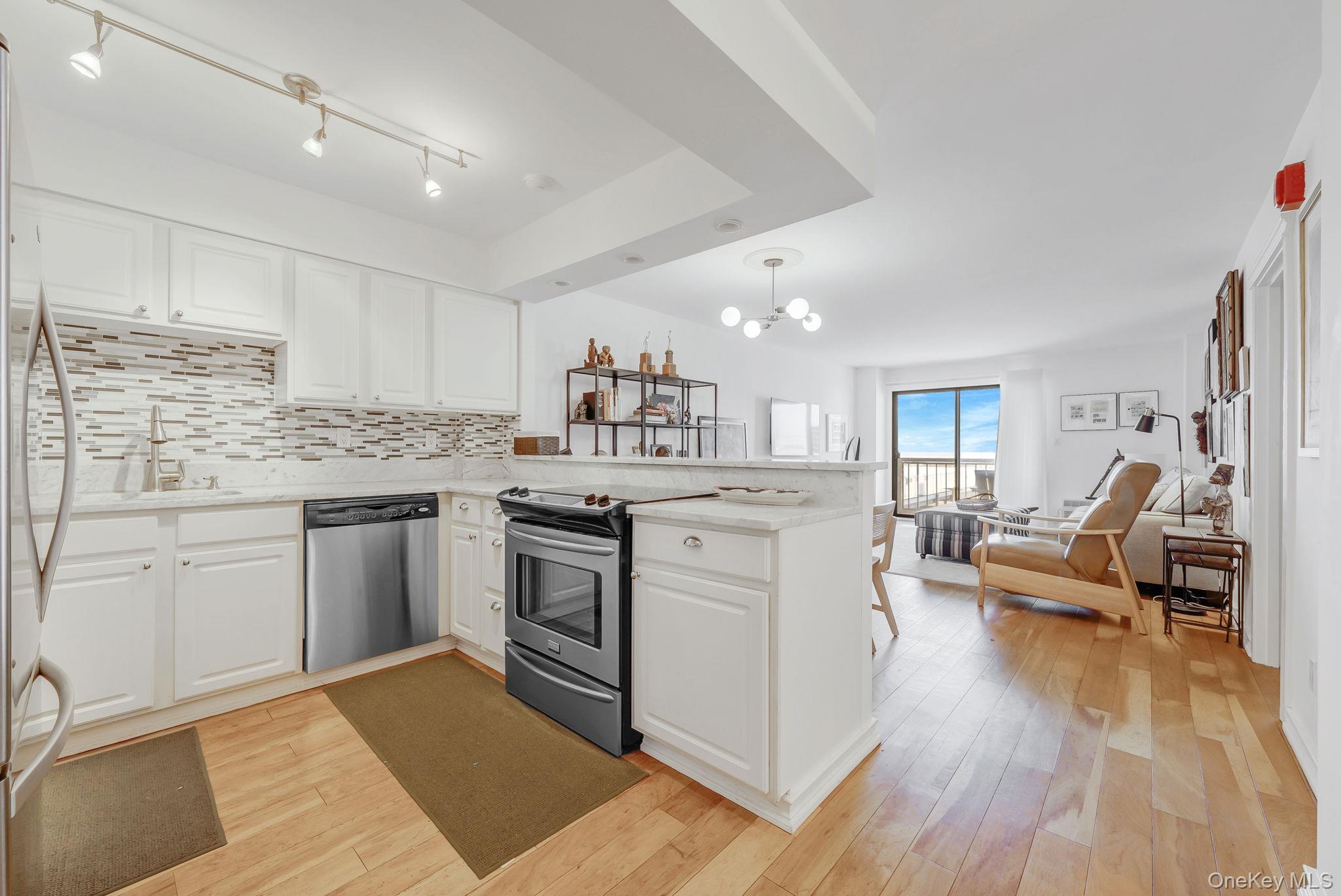 360 Shore Road # 3H, Long Beach, NY 11561