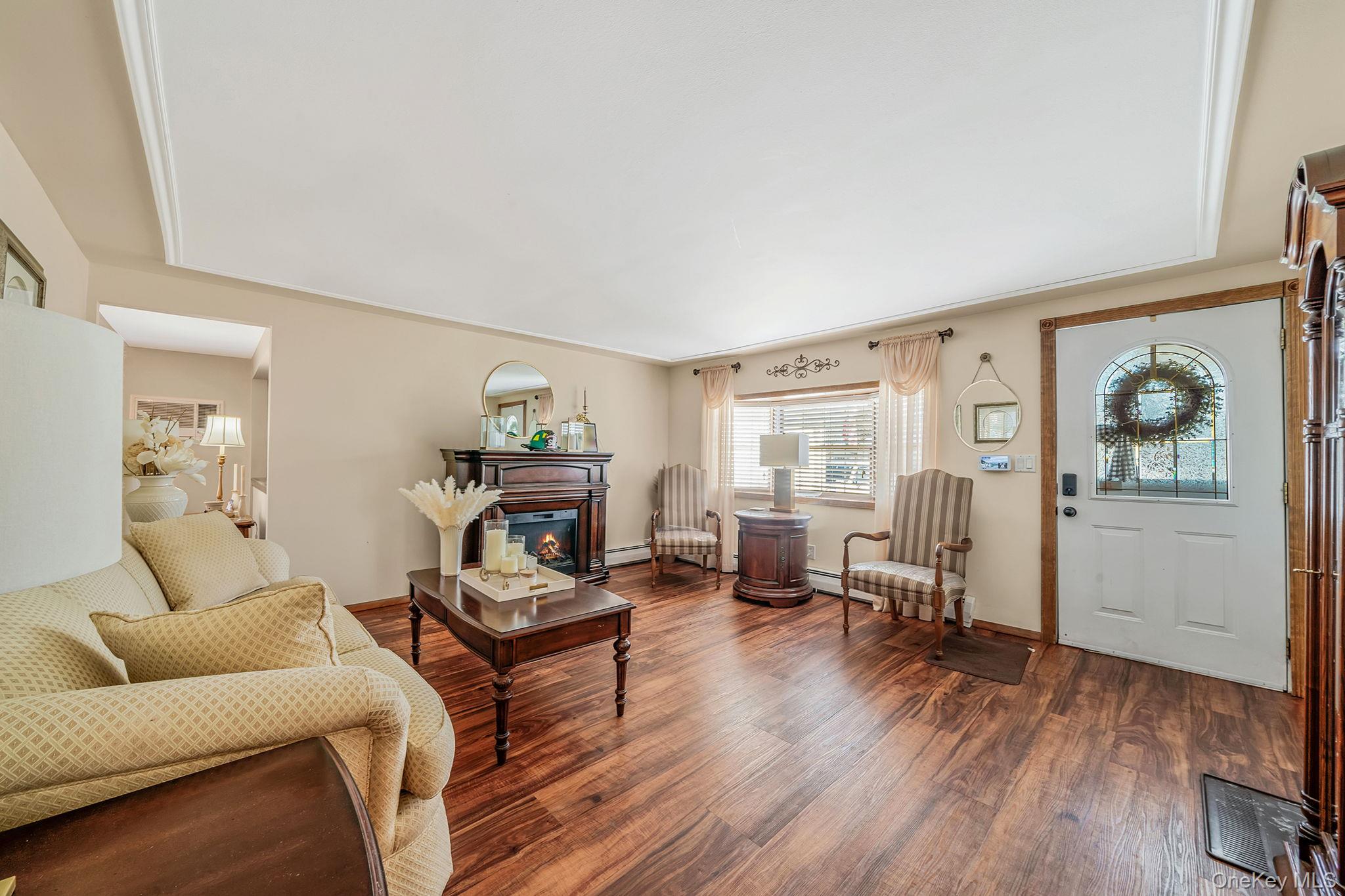 28 Pamela Lane, Selden, NY 11784