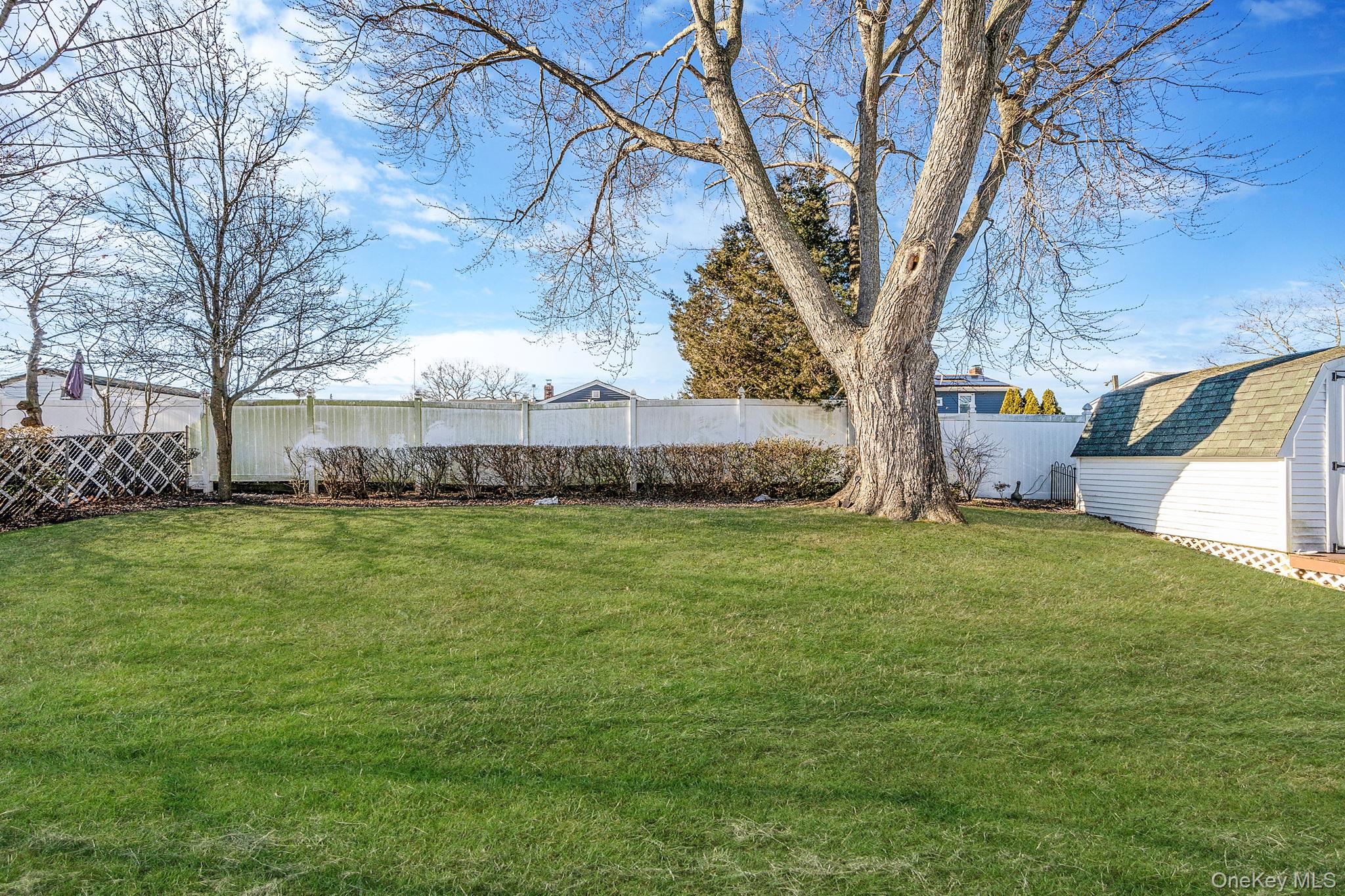 28 Pamela Lane, Selden, NY 11784