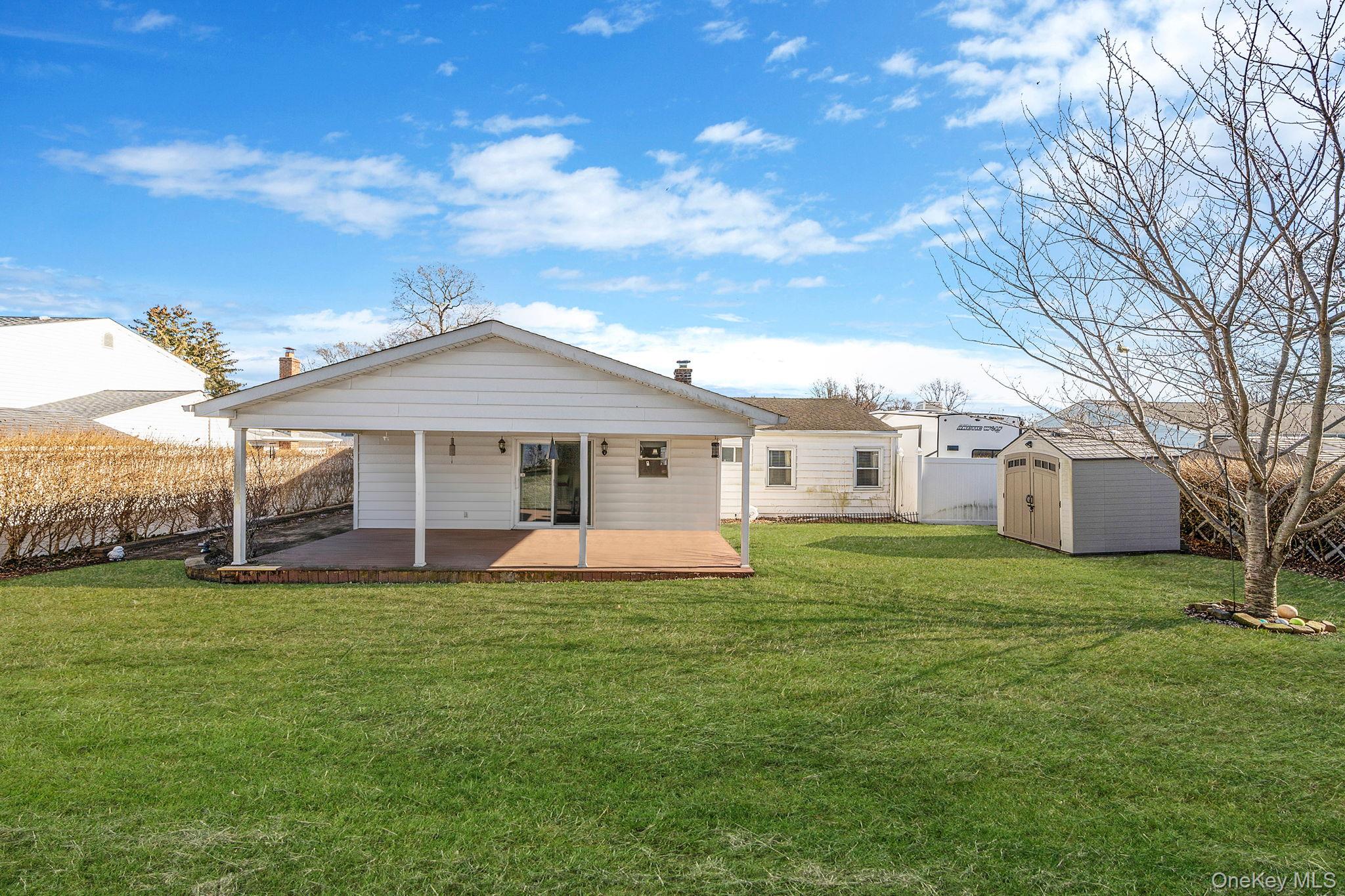 28 Pamela Lane, Selden, NY 11784