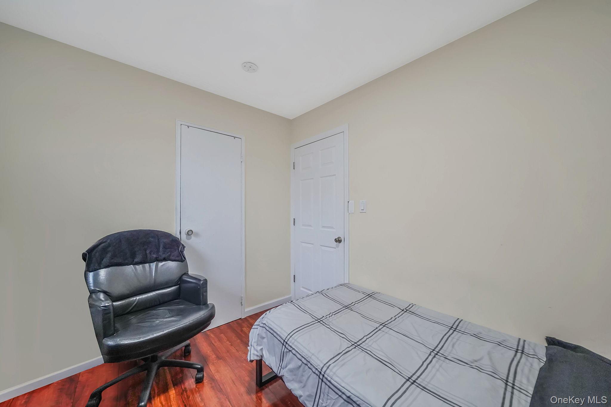 260 Yale Street, Hempstead, NY 11550