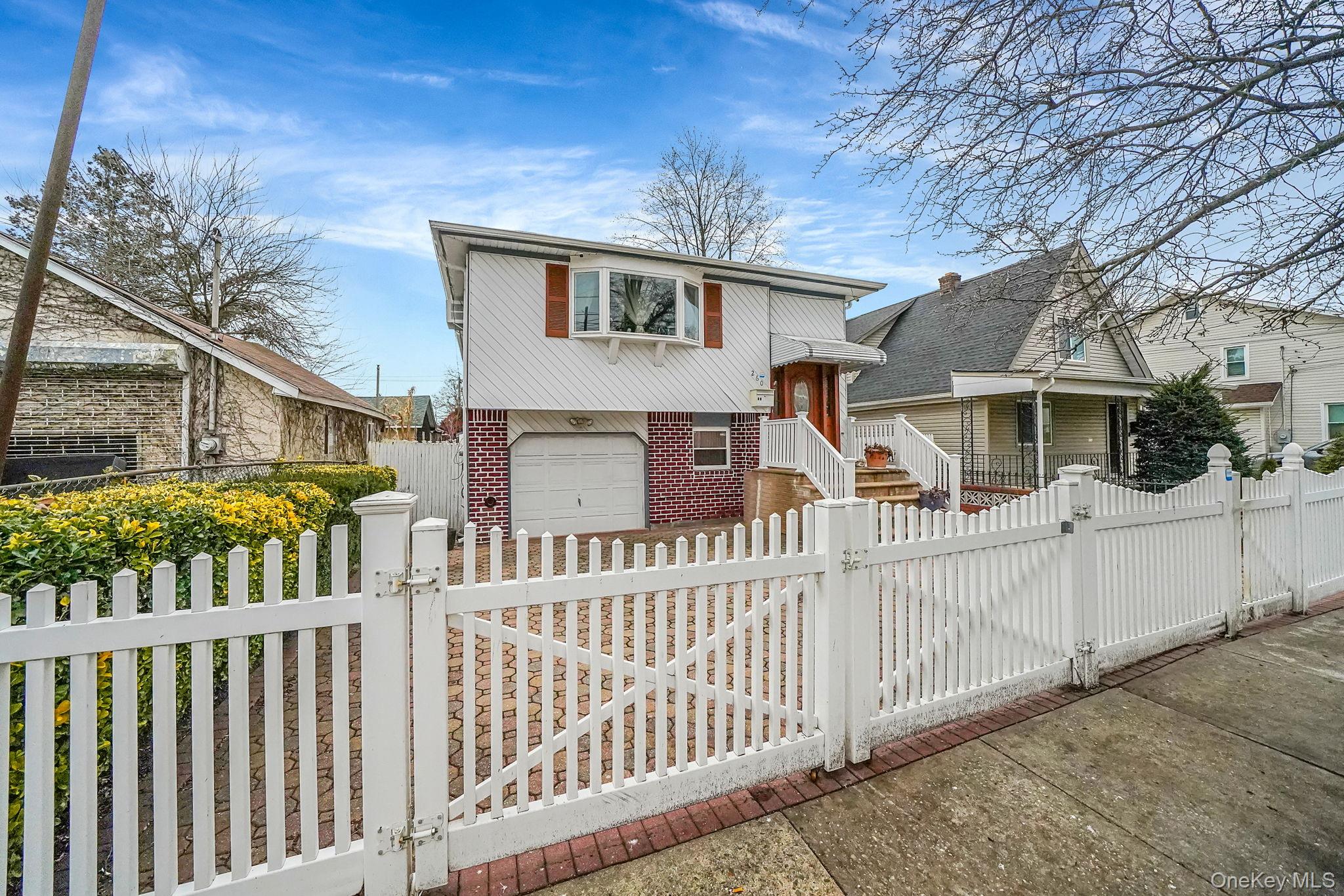 260 Yale Street, Hempstead, NY 11550