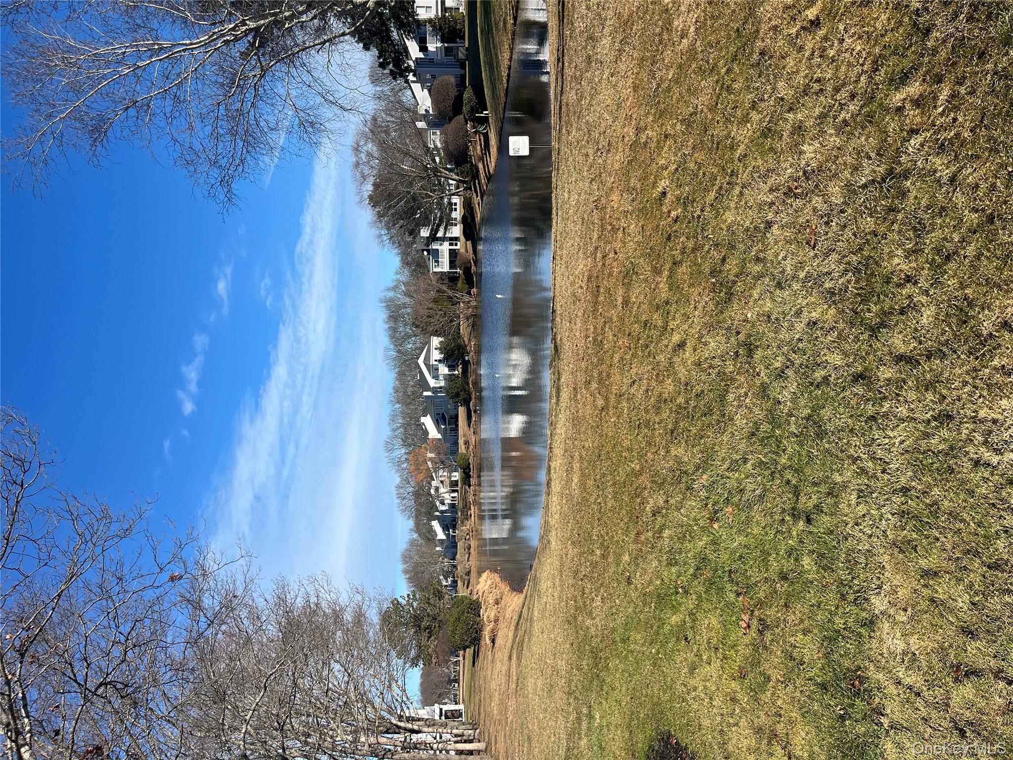 82 Lakeview Drive, Manorville, NY 11949