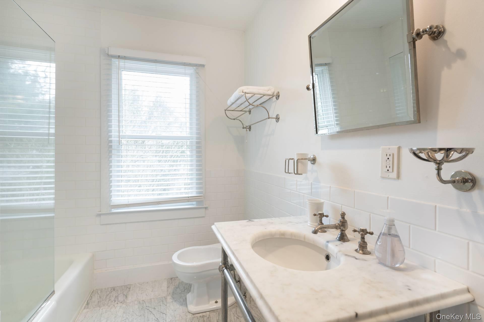 34 Lumber Lane, Bridgehampton, NY 11932