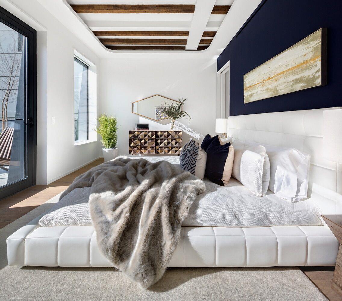 325 W BROADWAY # PHE, New York (Manhattan), NY 10013