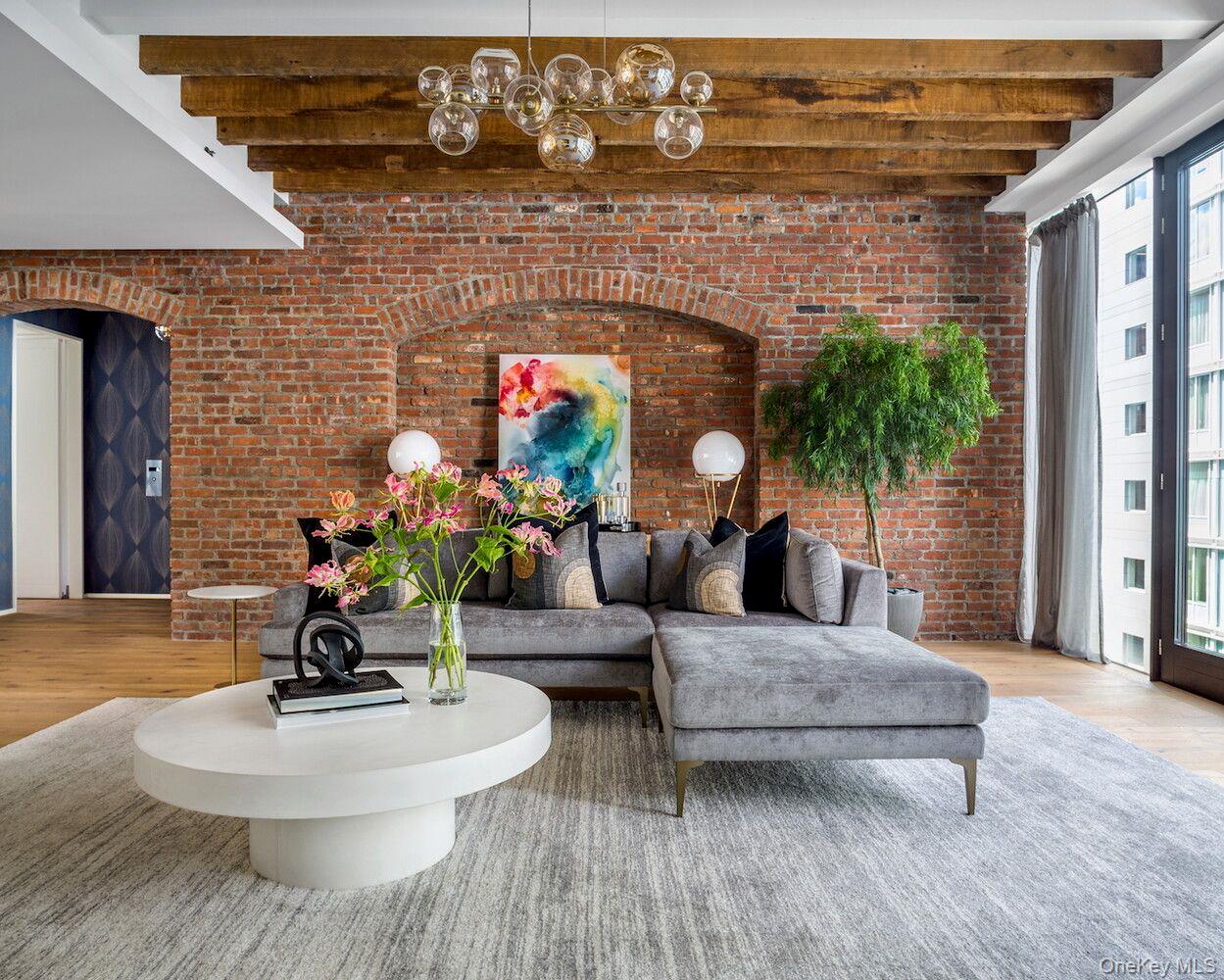 325 W BROADWAY # PHE, New York (Manhattan), NY 10013