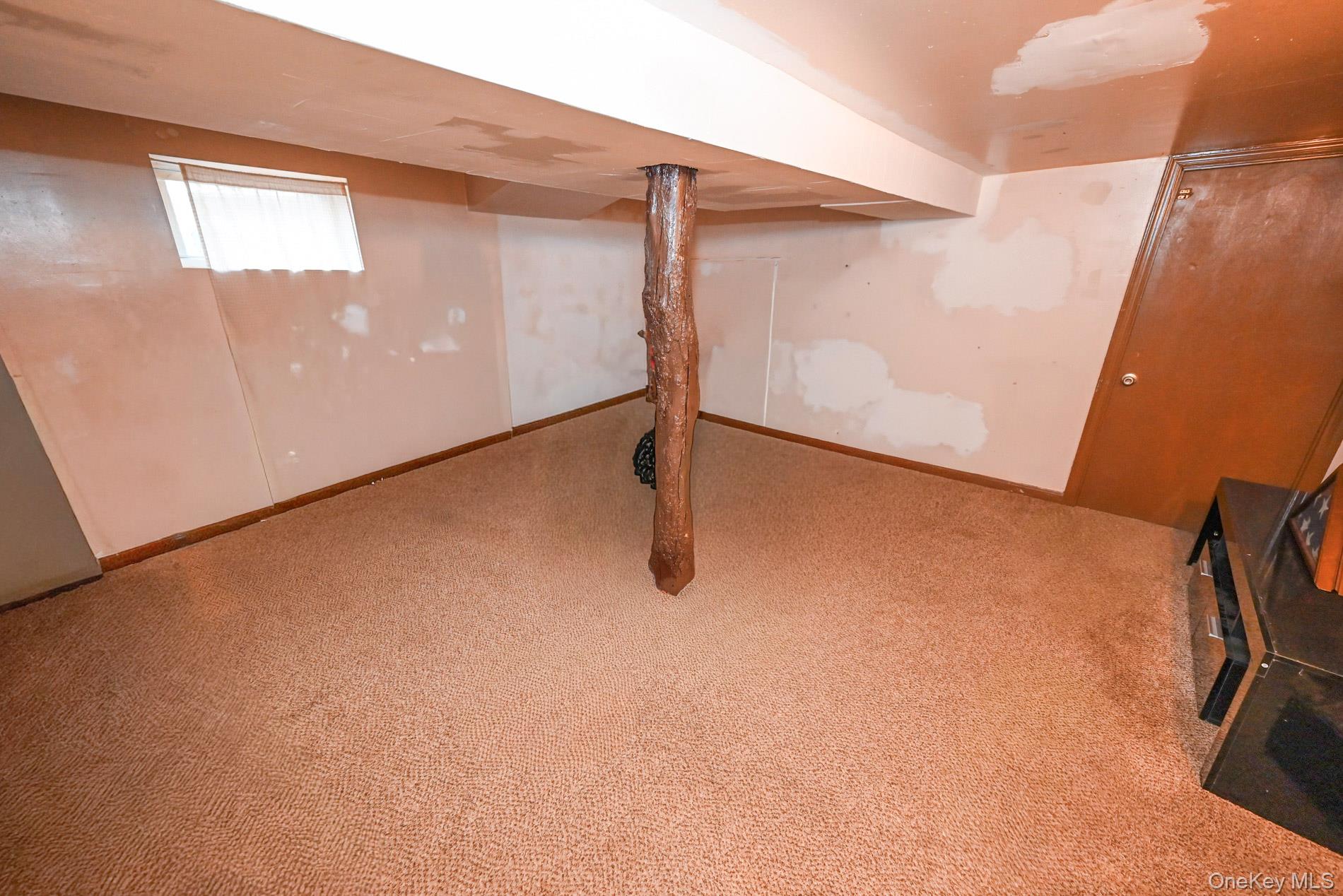 165 Cochran Place, Valley Stream, NY 11581