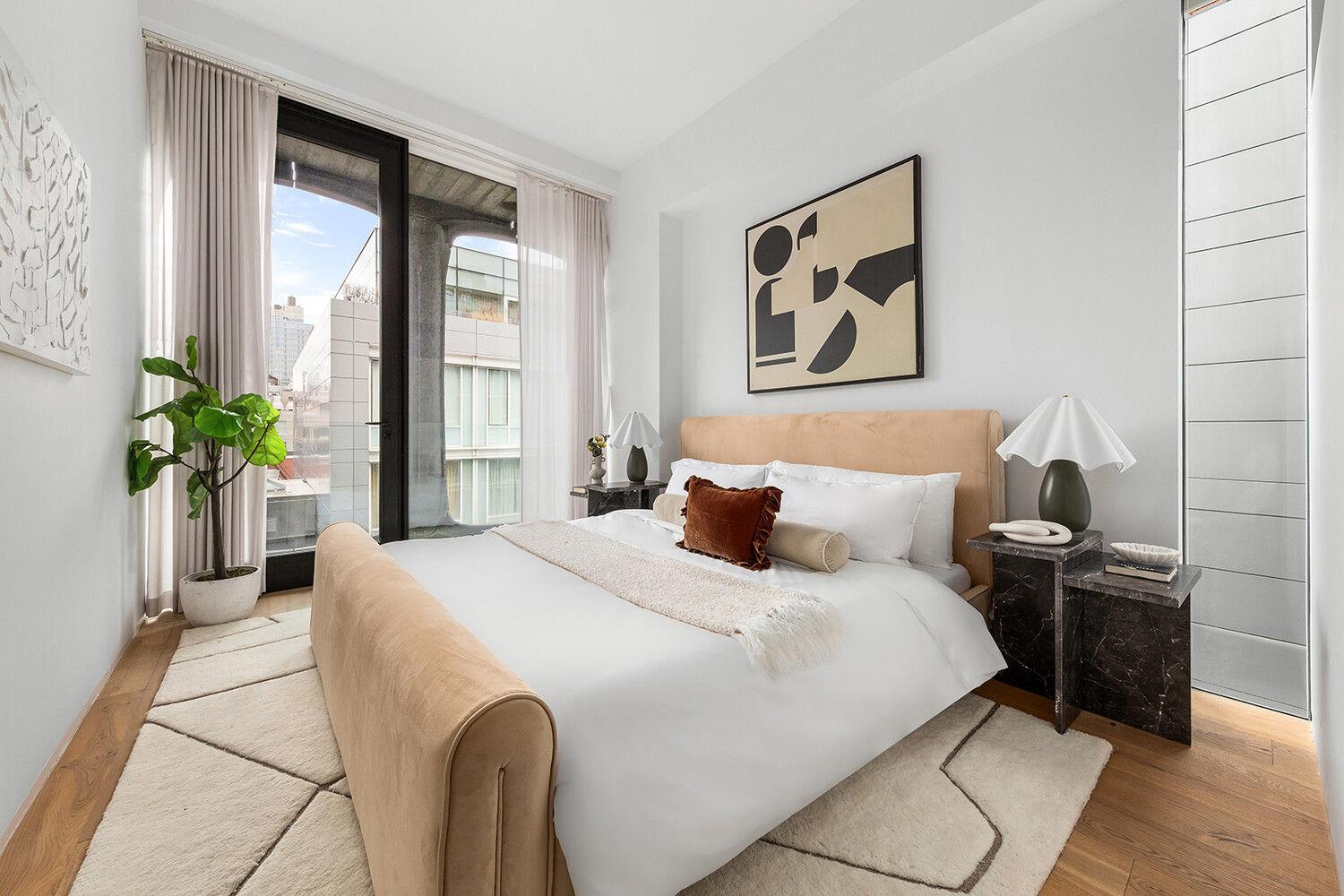 325 W BROADWAY # 7B, New York (Manhattan), NY 10013