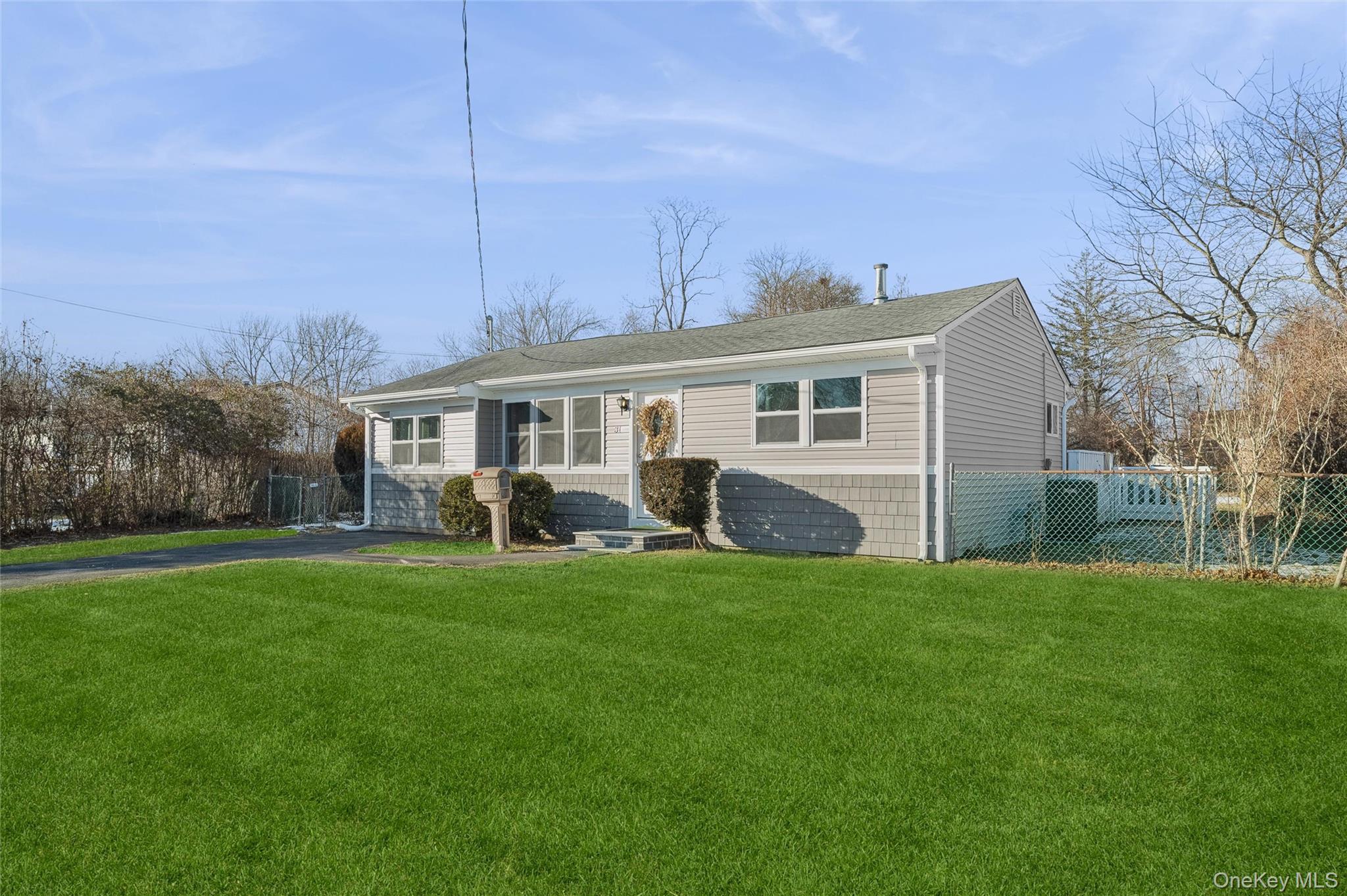 31 21st Avenue, Bay Shore, NY 11706