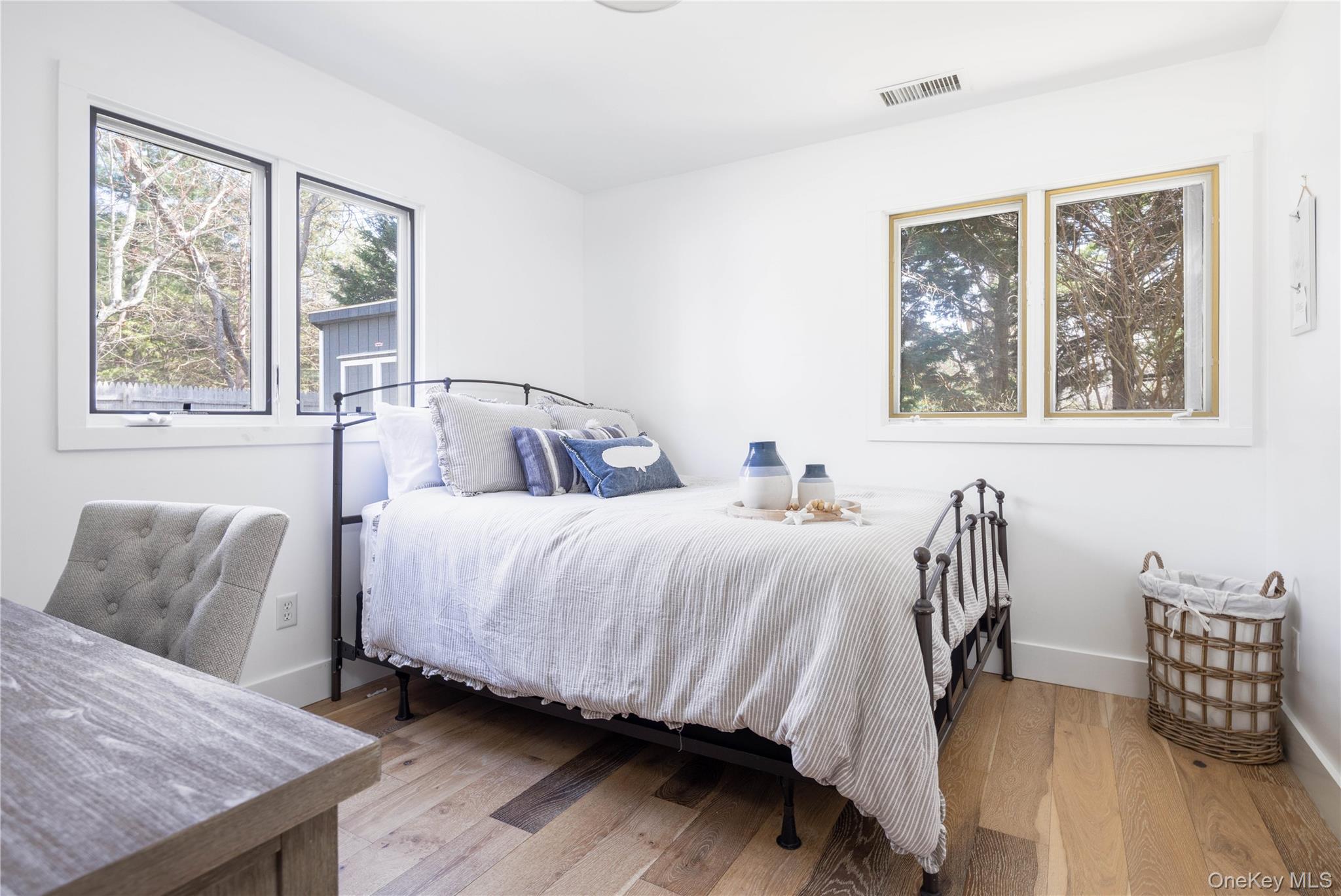 10 Cedar Avenue, Southampton, NY 11968