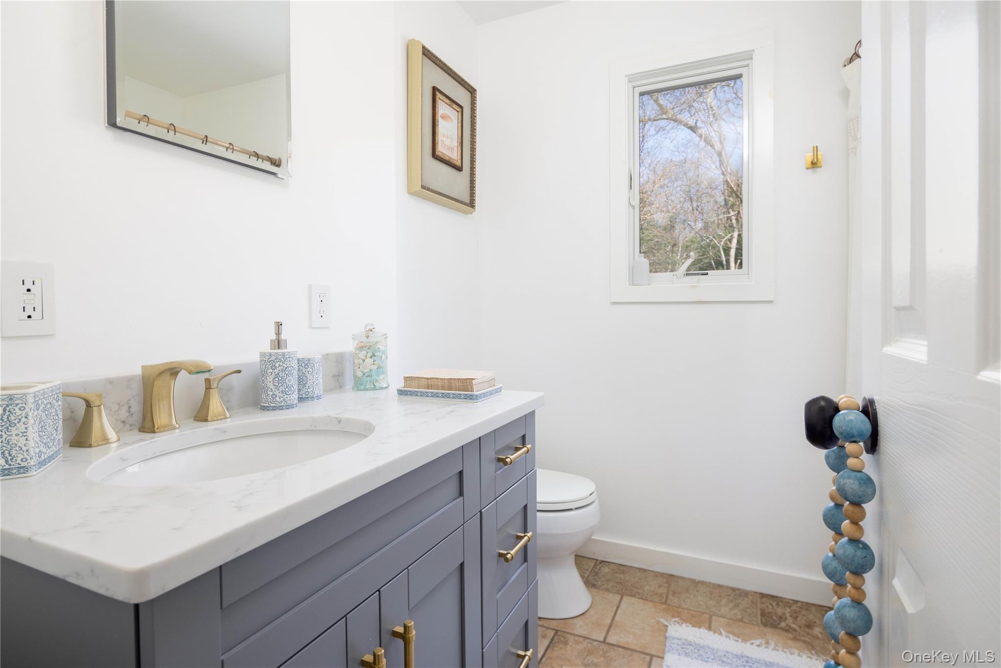 10 Cedar Avenue, Southampton, NY 11968