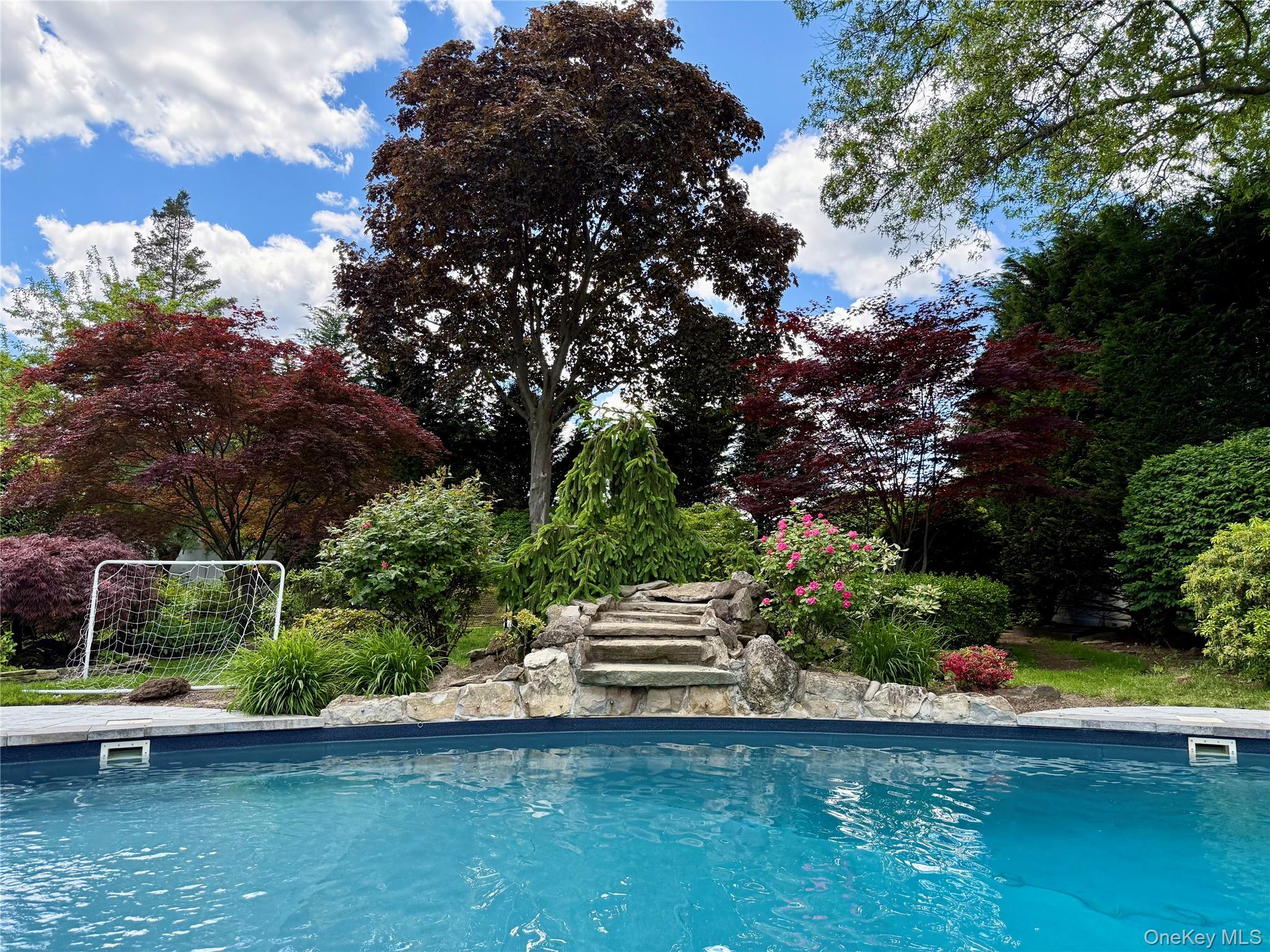 946 Manor Lane, Bay Shore, NY 11706