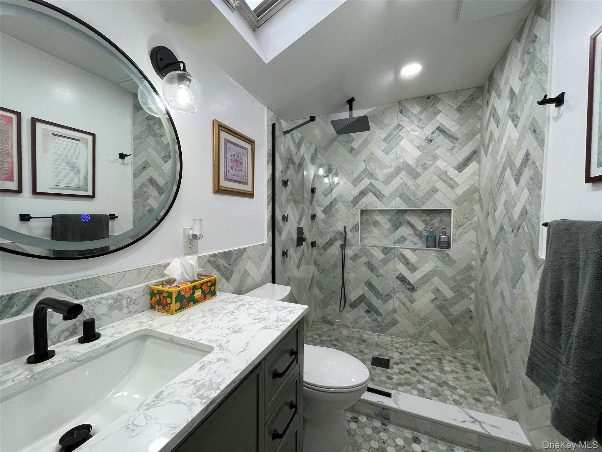 946 Manor Lane, Bay Shore, NY 11706