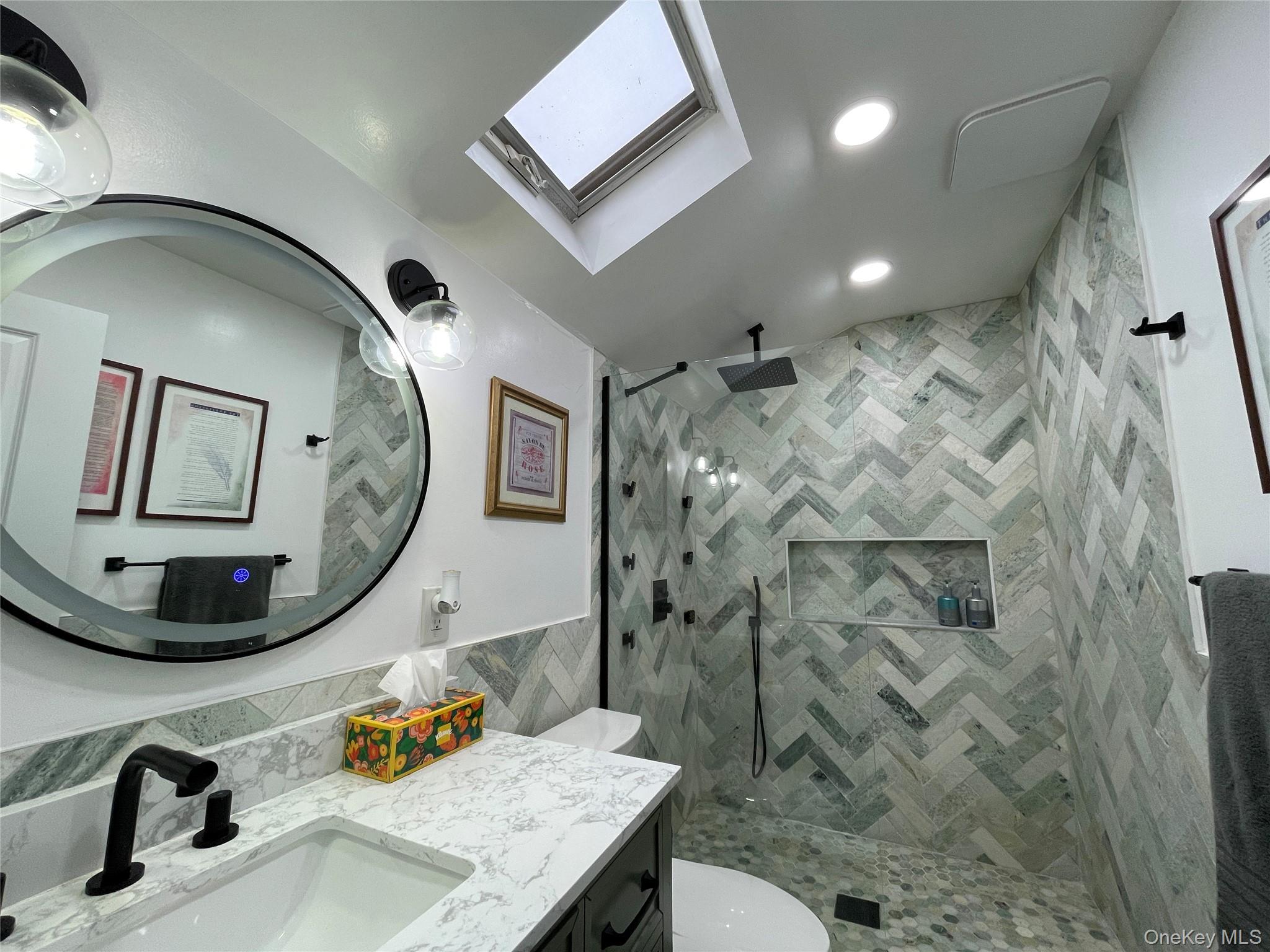 946 Manor Lane, Bay Shore, NY 11706