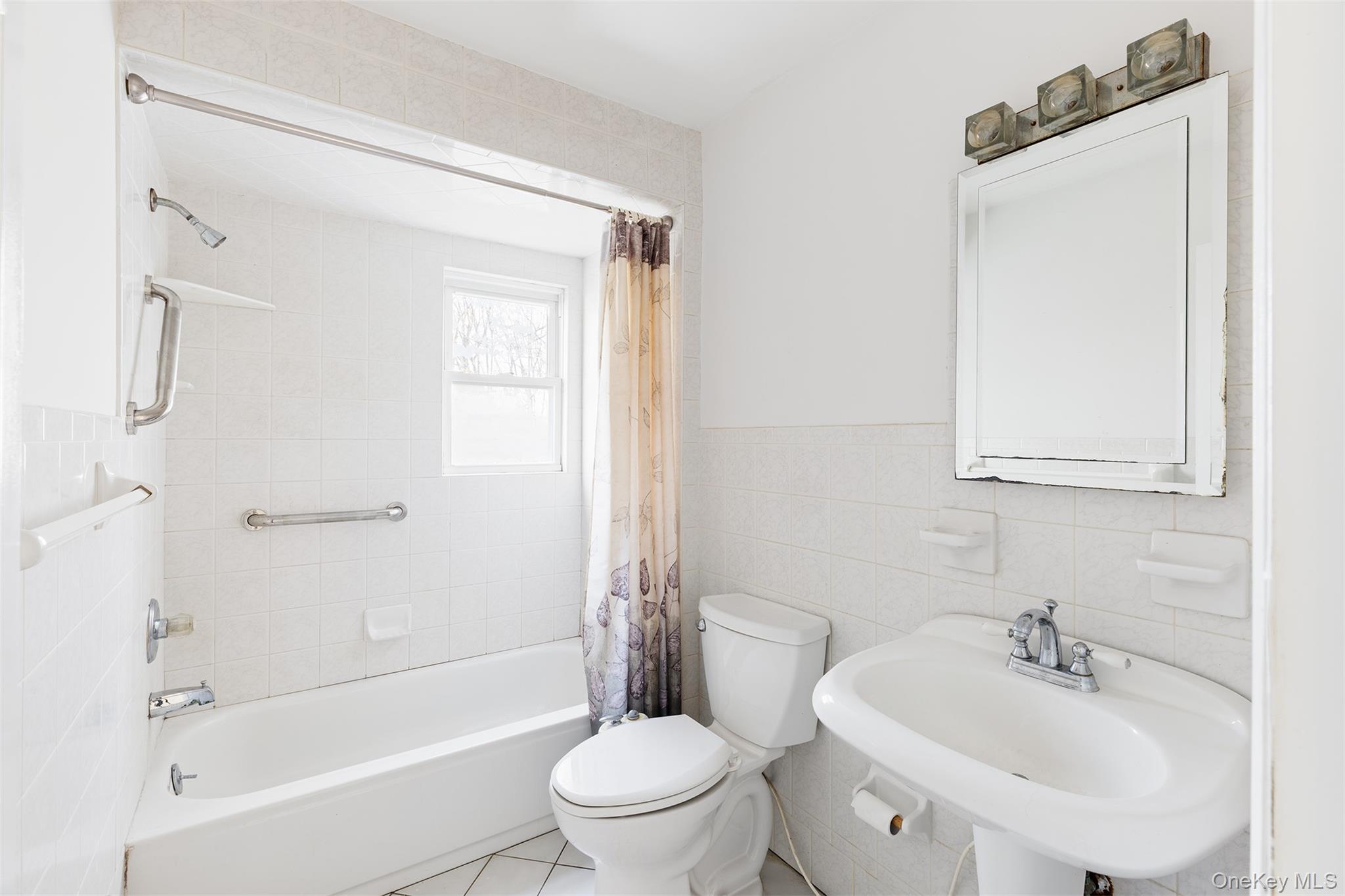 70 Buchanan Street, Pearl River, NY 10965