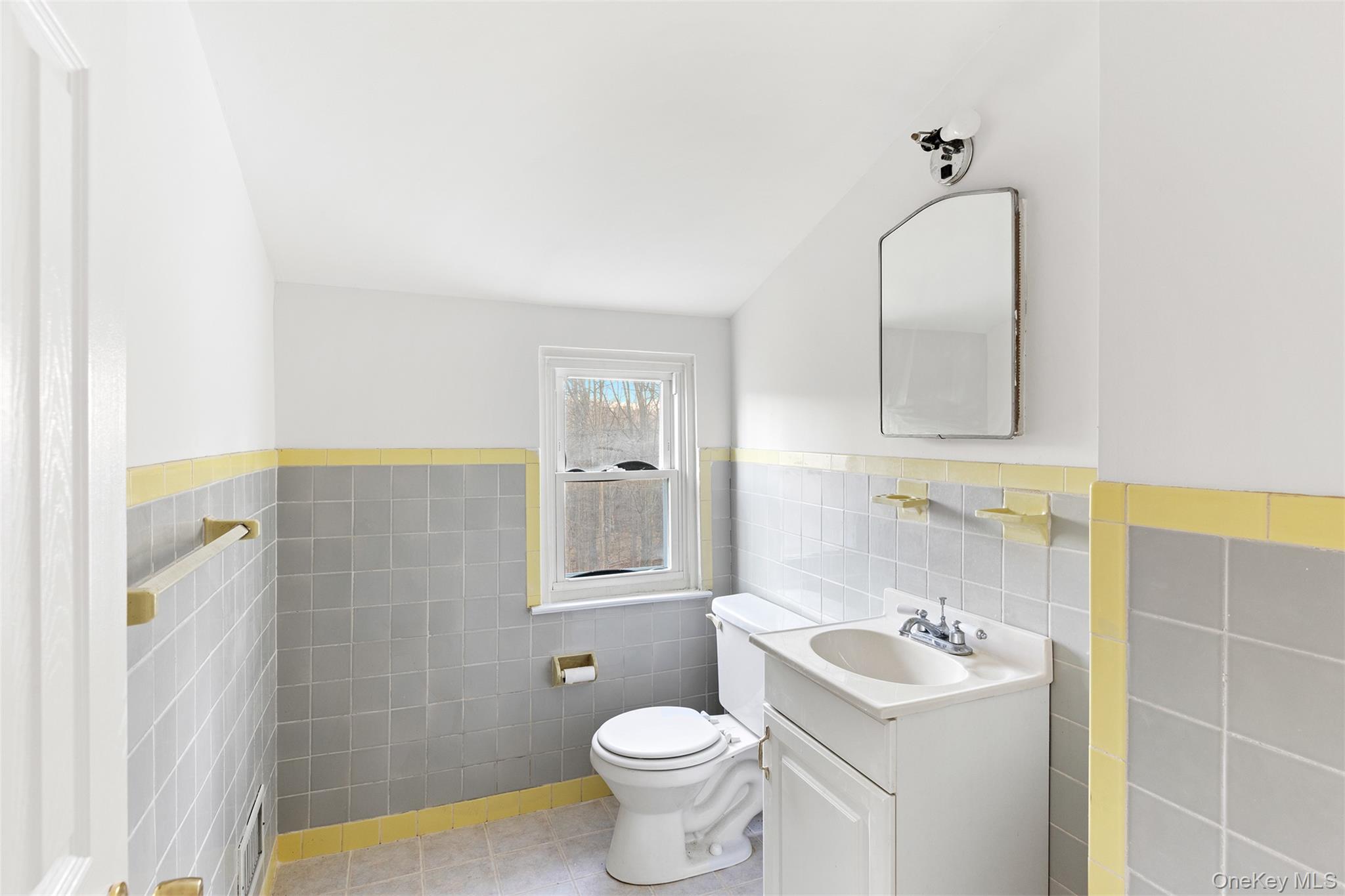 70 Buchanan Street, Pearl River, NY 10965