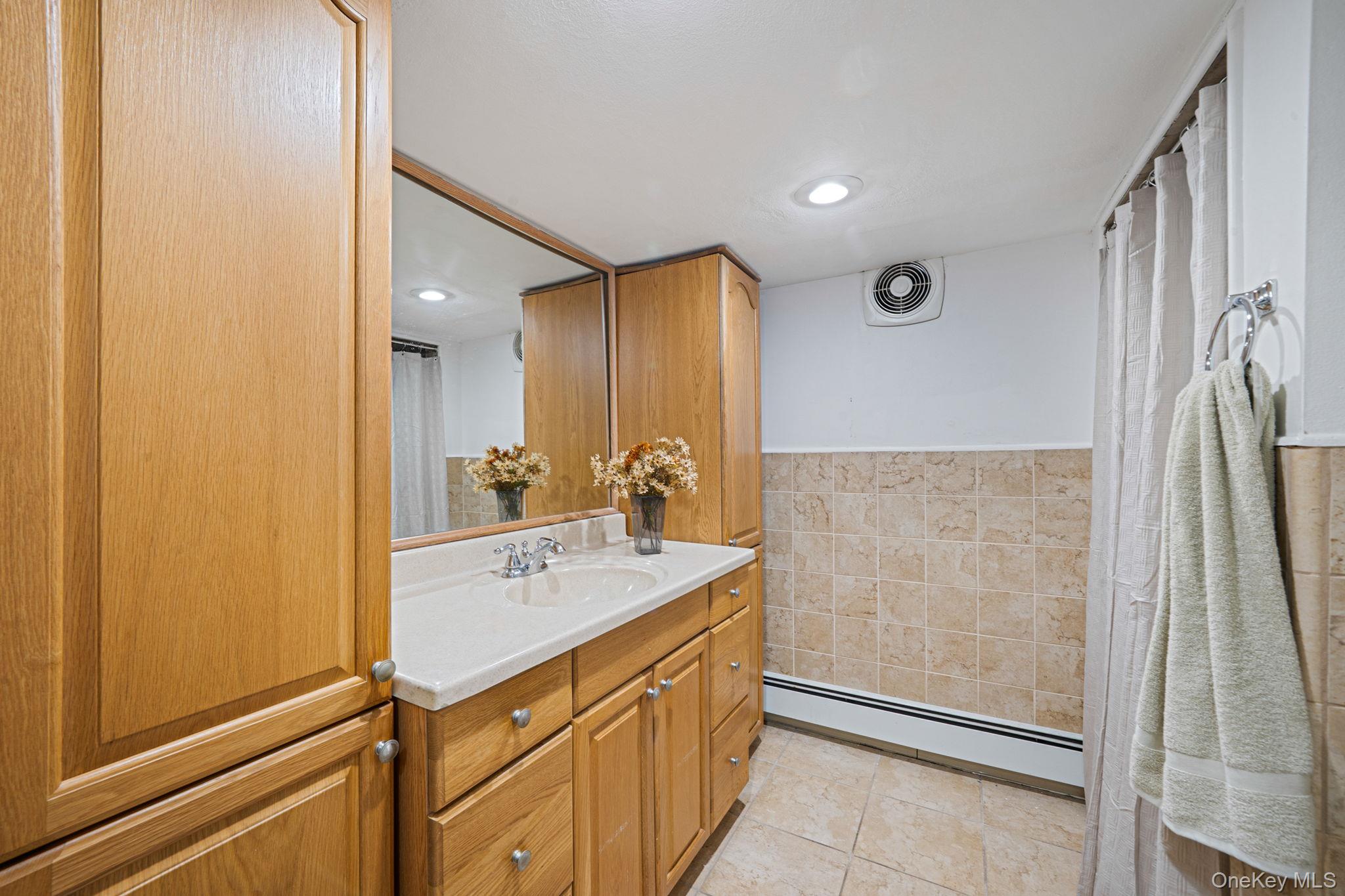 18 Amapola Lane, Kings Park, NY 11754