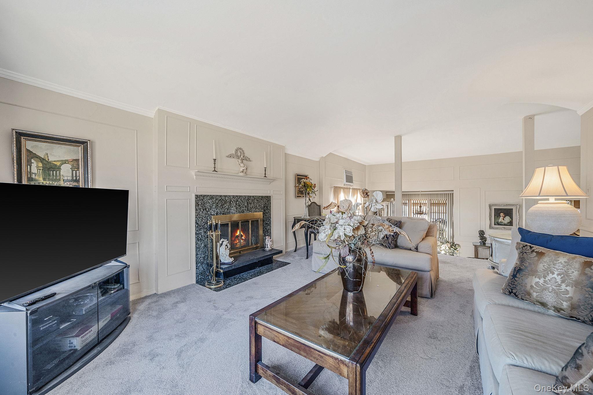 18 Amapola Lane, Kings Park, NY 11754