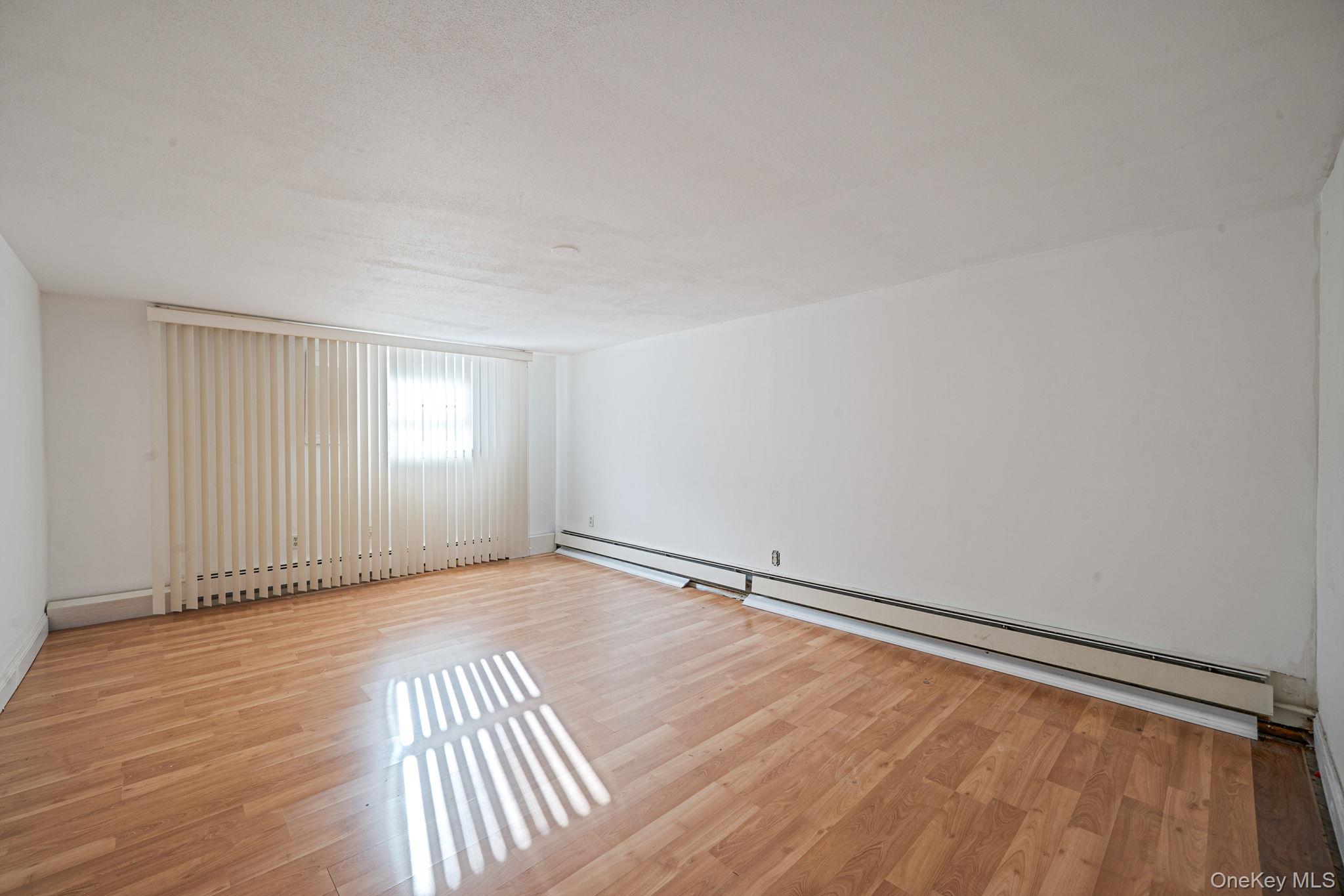 18 Amapola Lane, Kings Park, NY 11754