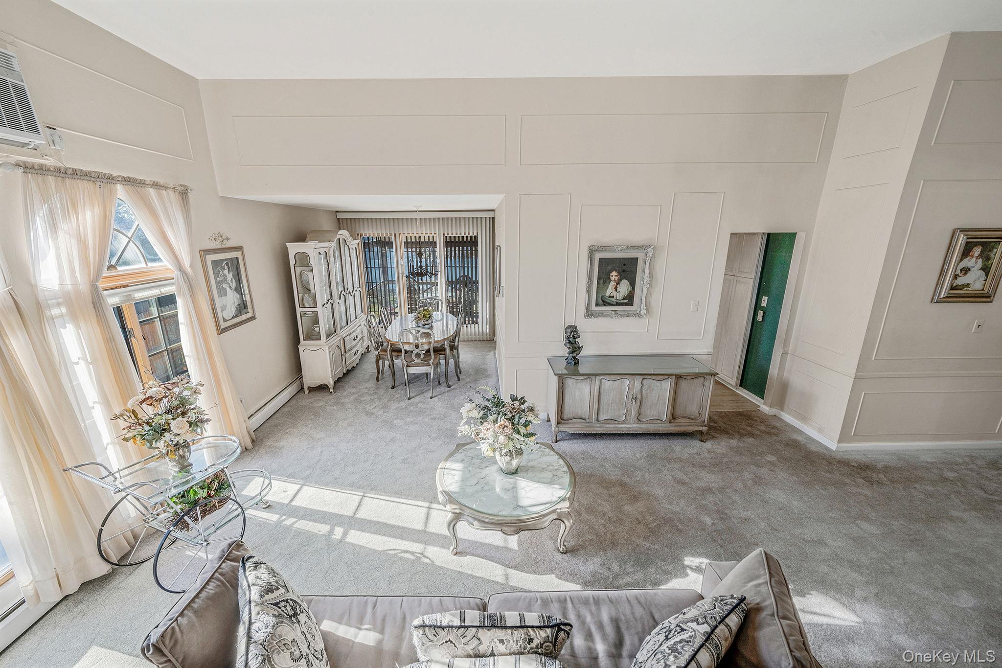 18 Amapola Lane, Kings Park, NY 11754