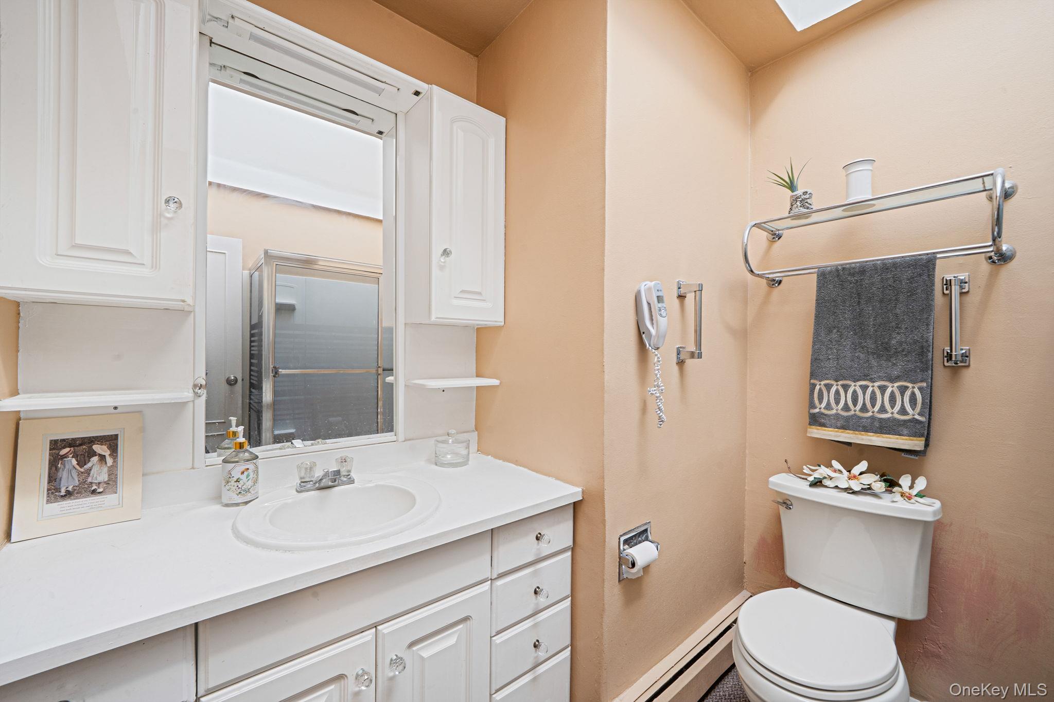 18 Amapola Lane, Kings Park, NY 11754