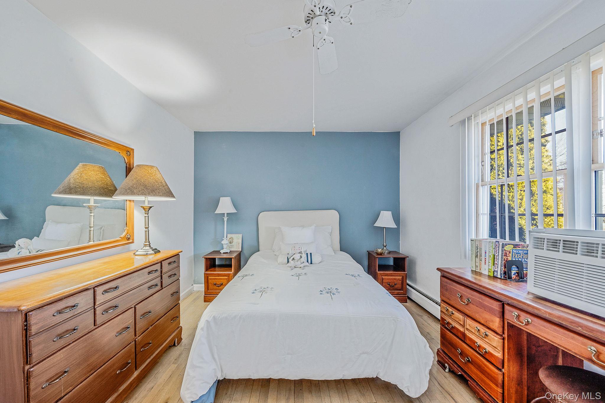 18 Amapola Lane, Kings Park, NY 11754