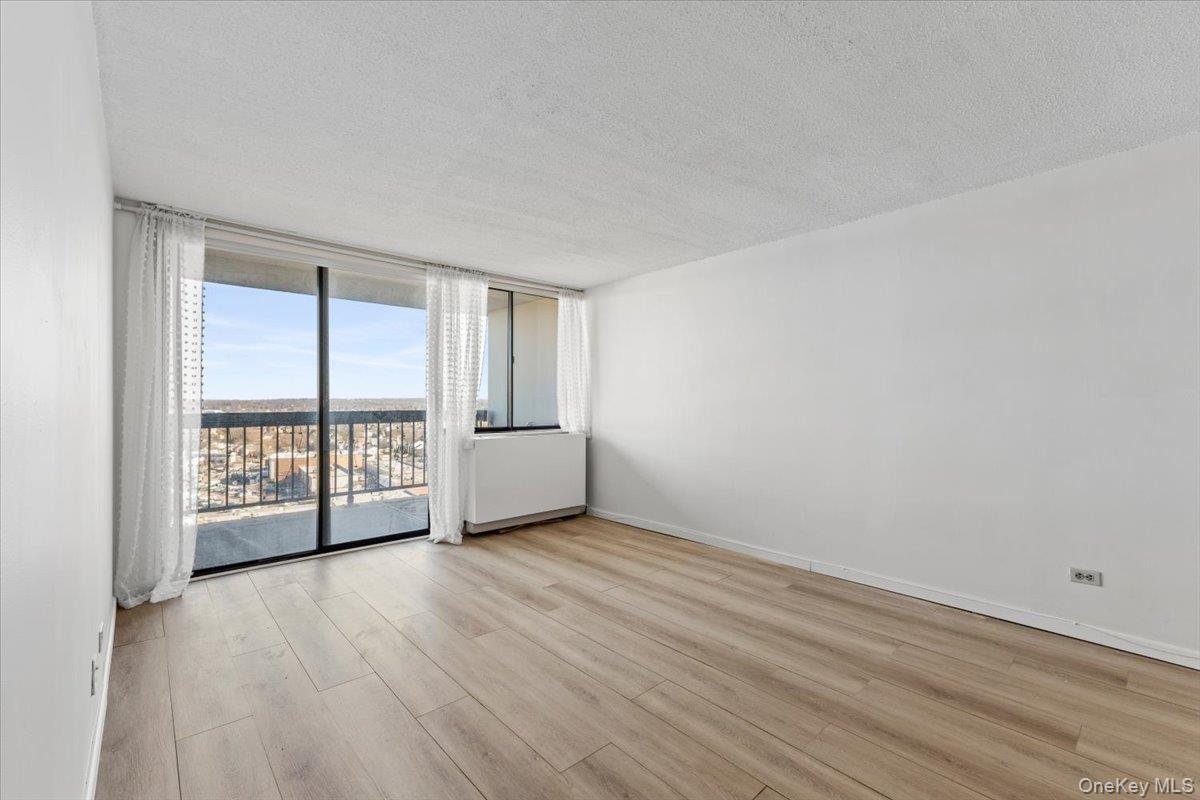 2 Bay Club Drive # 12Z2, Bayside, NY 11360