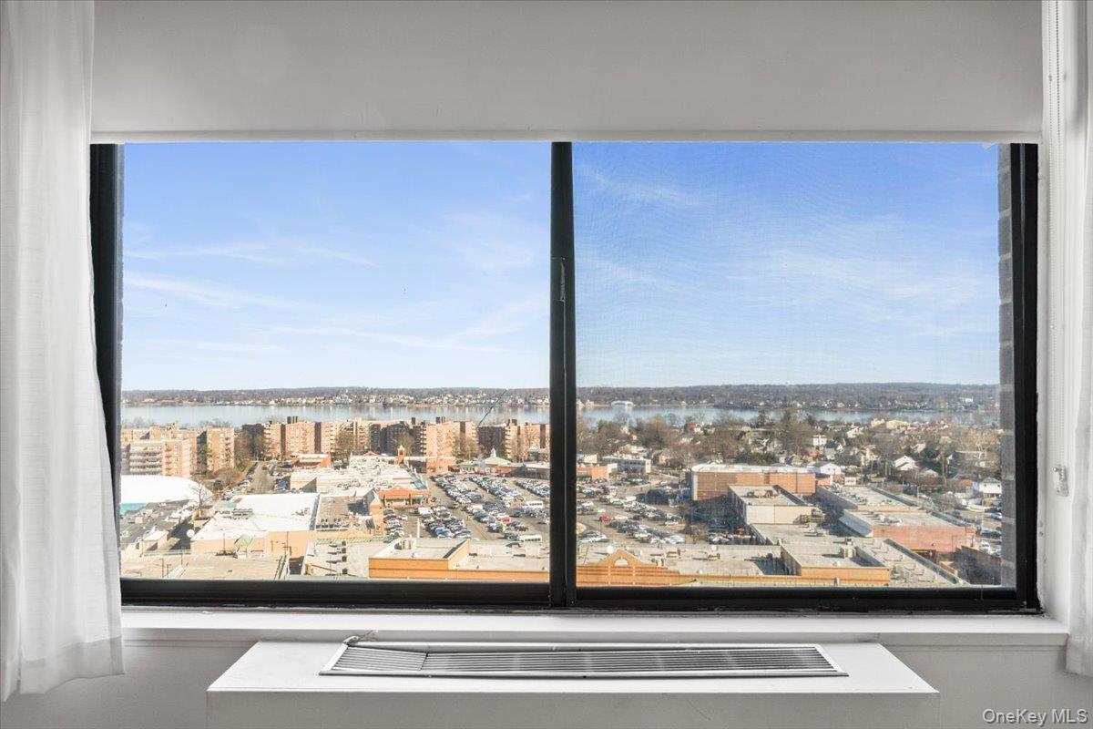 2 Bay Club Drive # 12Z2, Bayside, NY 11360