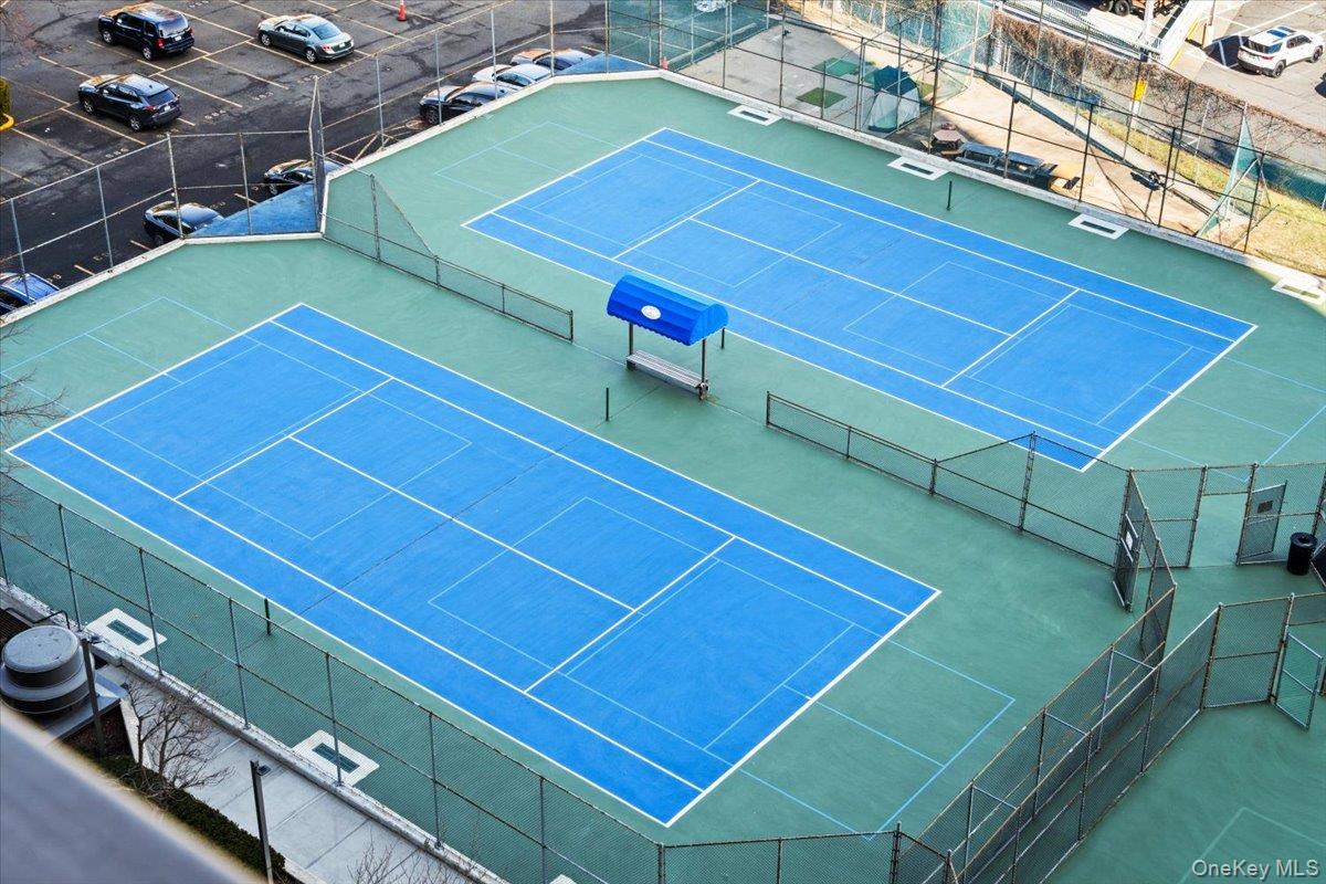 2 Bay Club Drive # 12Z2, Bayside, NY 11360