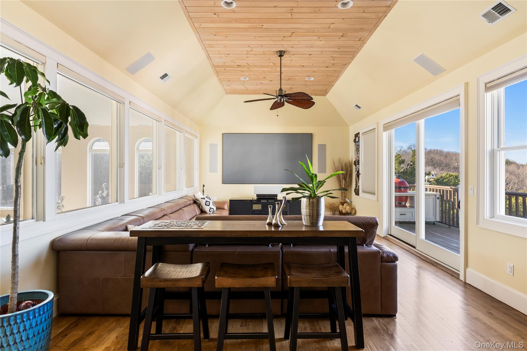 3172 Sound Avenue, Riverhead, NY 11901