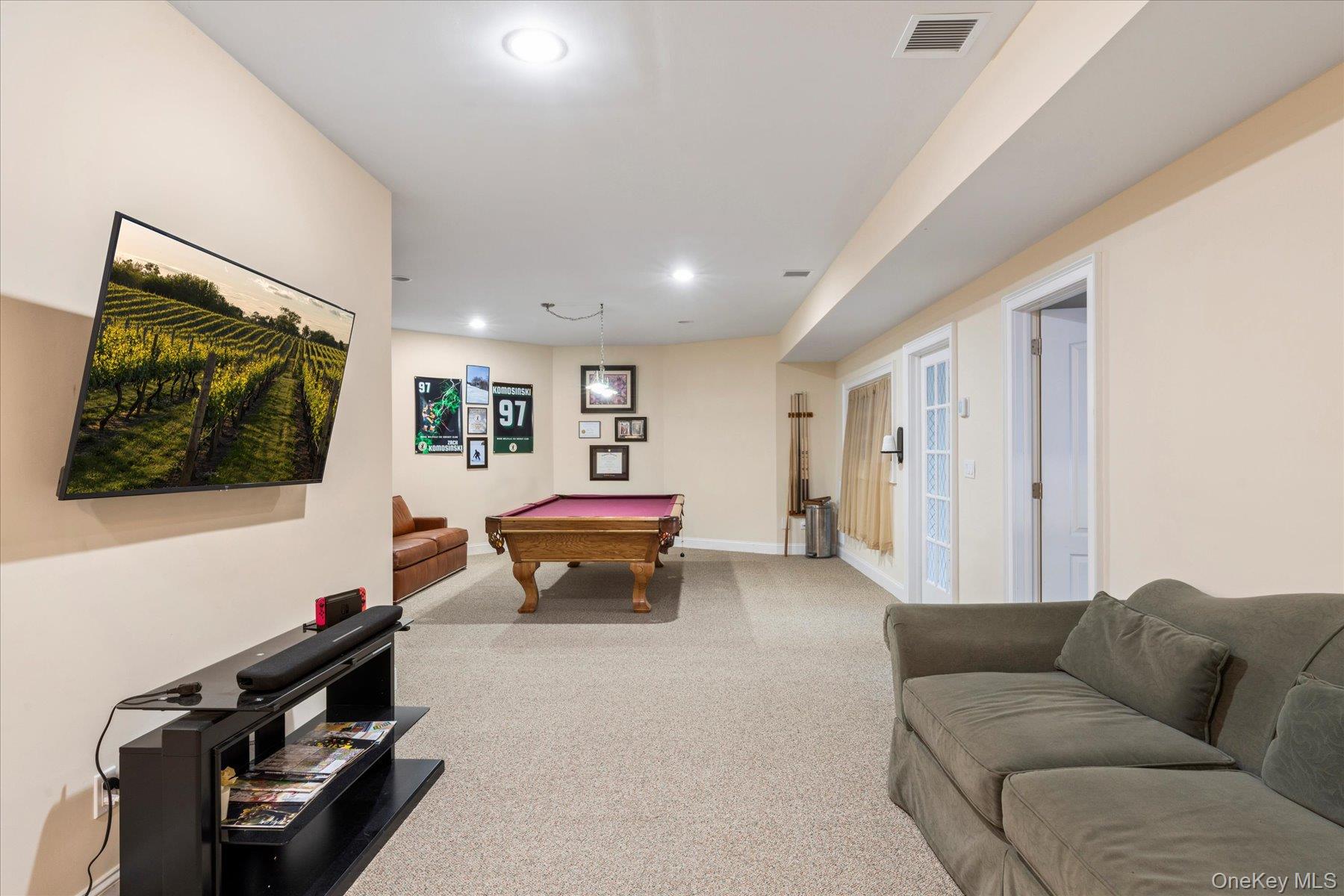 3172 Sound Avenue, Riverhead, NY 11901