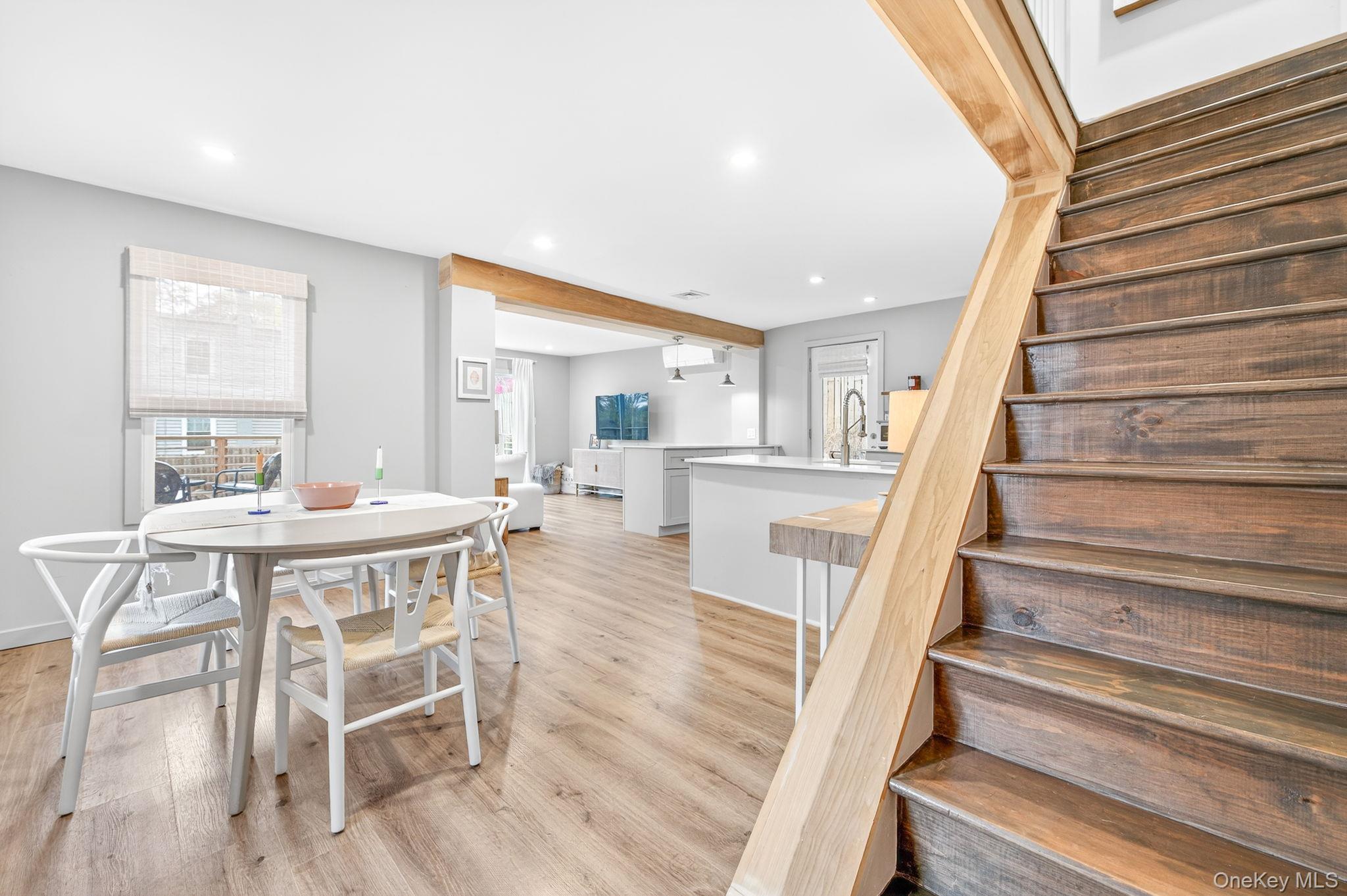 39 N Broadway, Esopus, NY 12401