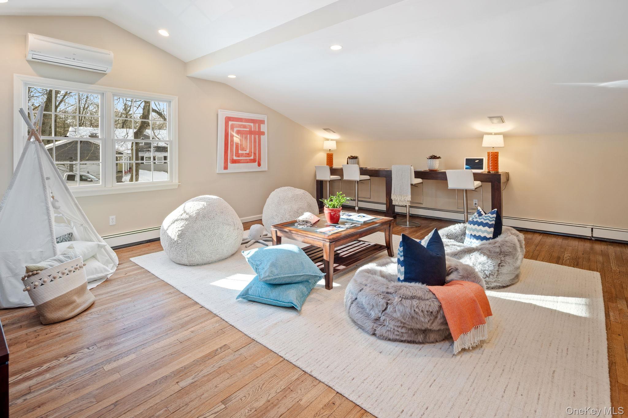 9 Whitlaw Lane, Chappaqua, NY 10514