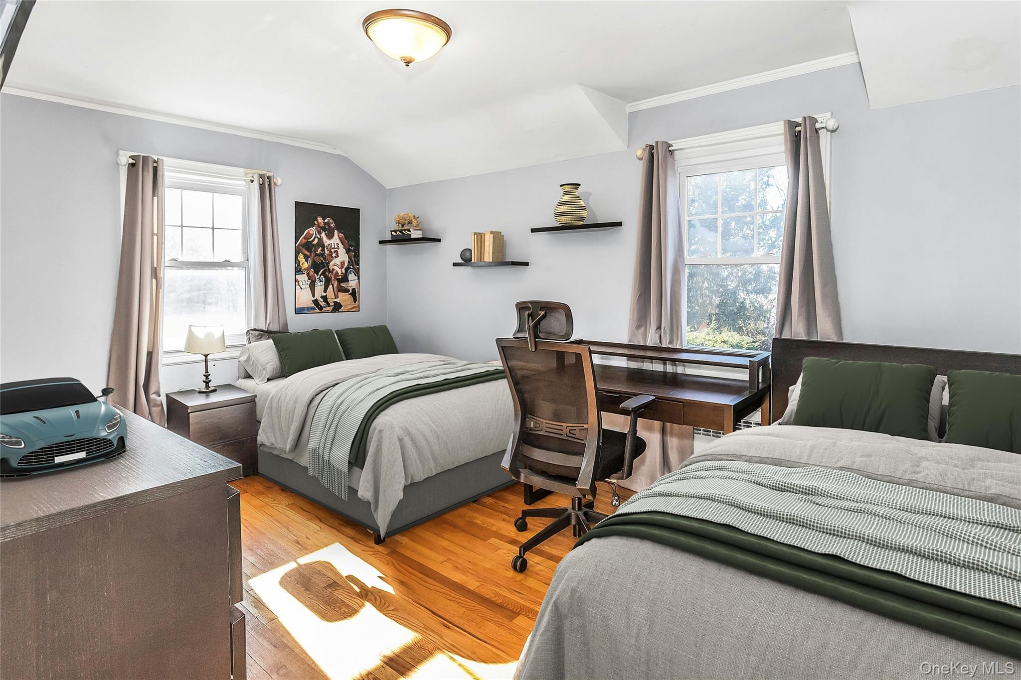 14 Hawthorne Street, Lynbrook, NY 11563