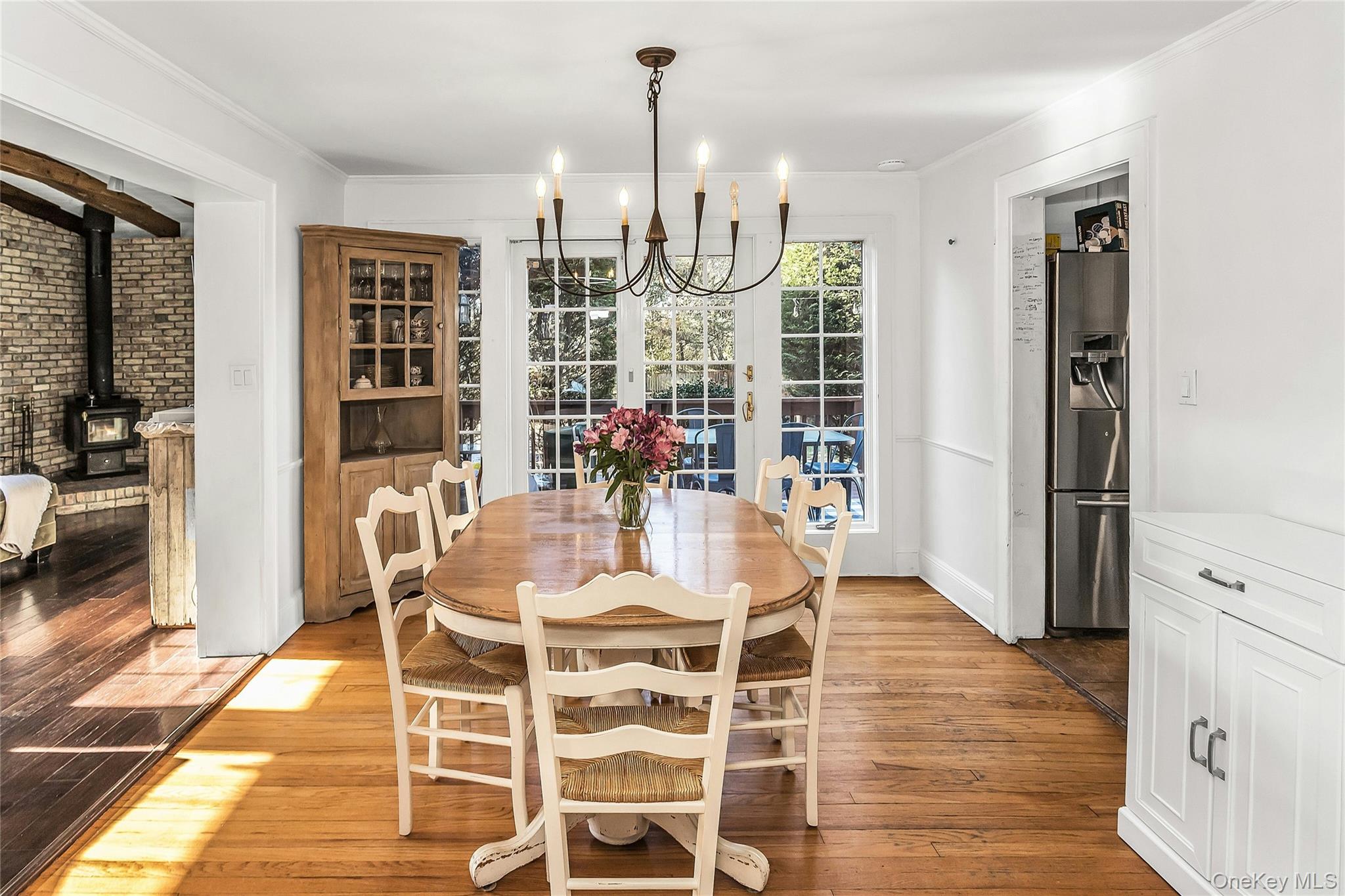 14 Hawthorne Street, Lynbrook, NY 11563