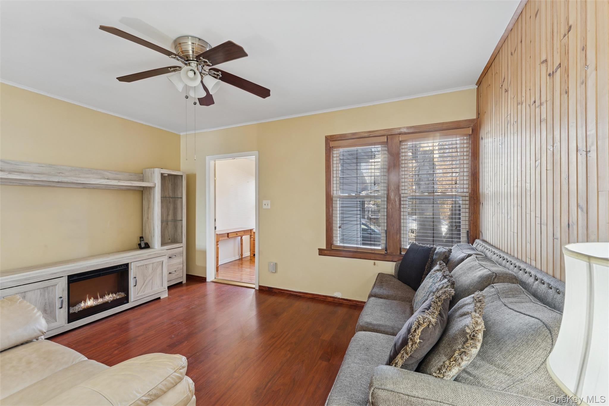 9214 104th Street, Richmond Hill, NY 11418