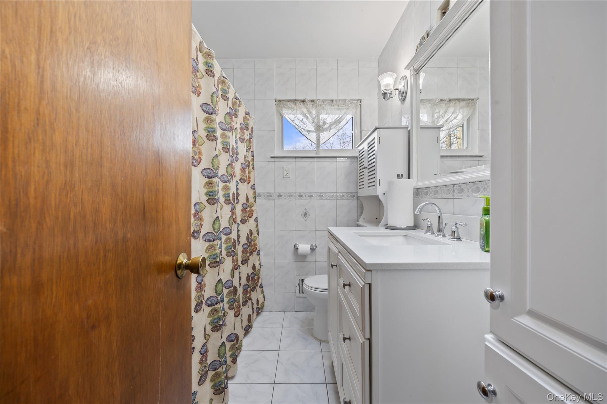 18 Oxford Court, Hillcrest, NY 10977